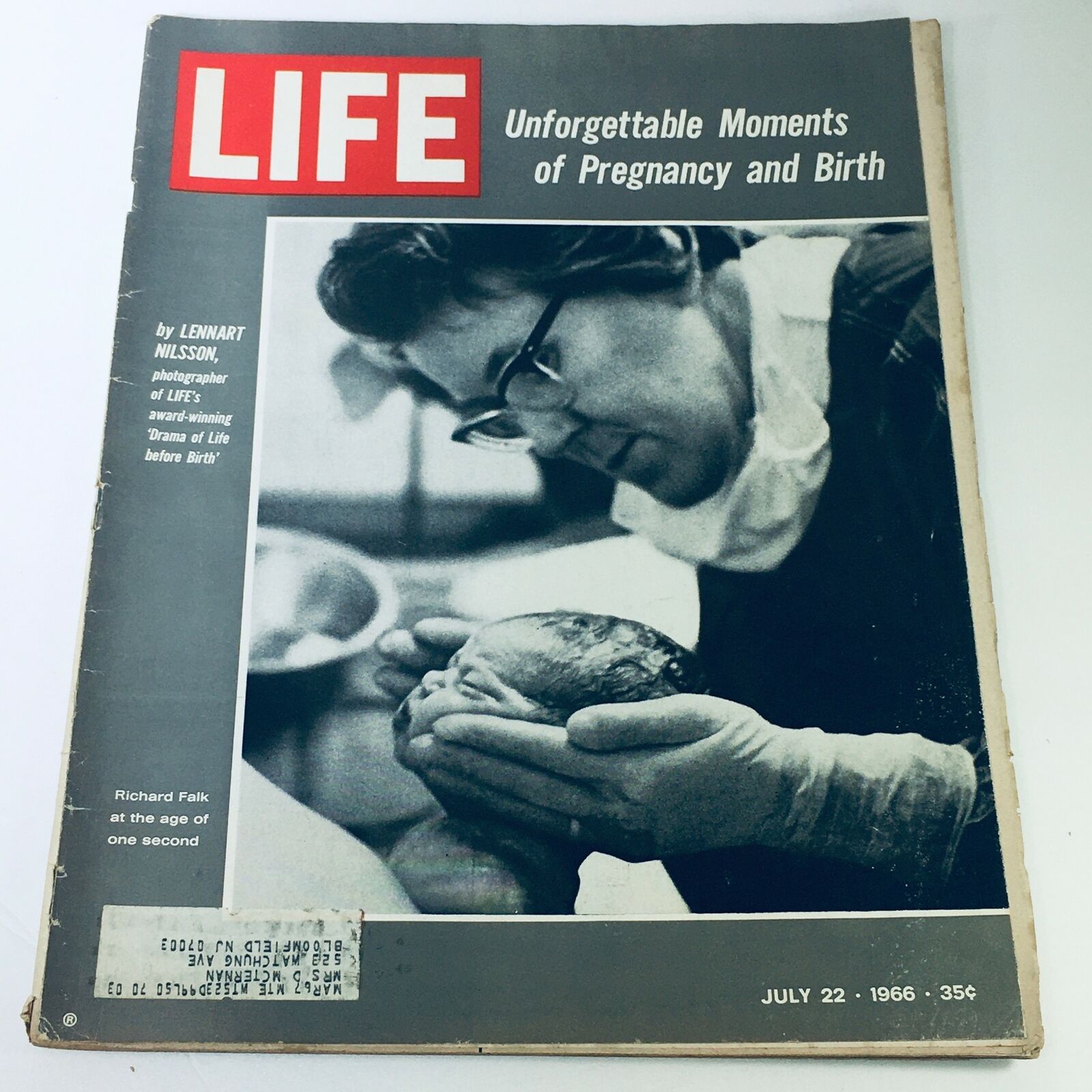 VTG Life Magazine July 22 1966 - Richard Falk At The Age of One Second at Birth