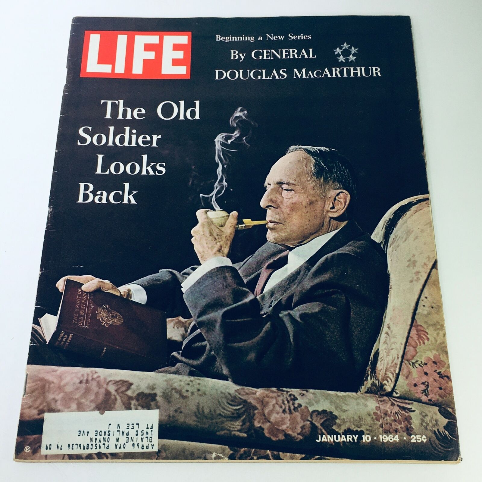 VTG Life Magazine January 10 1964 - General Douglas MacArthur Looks Back