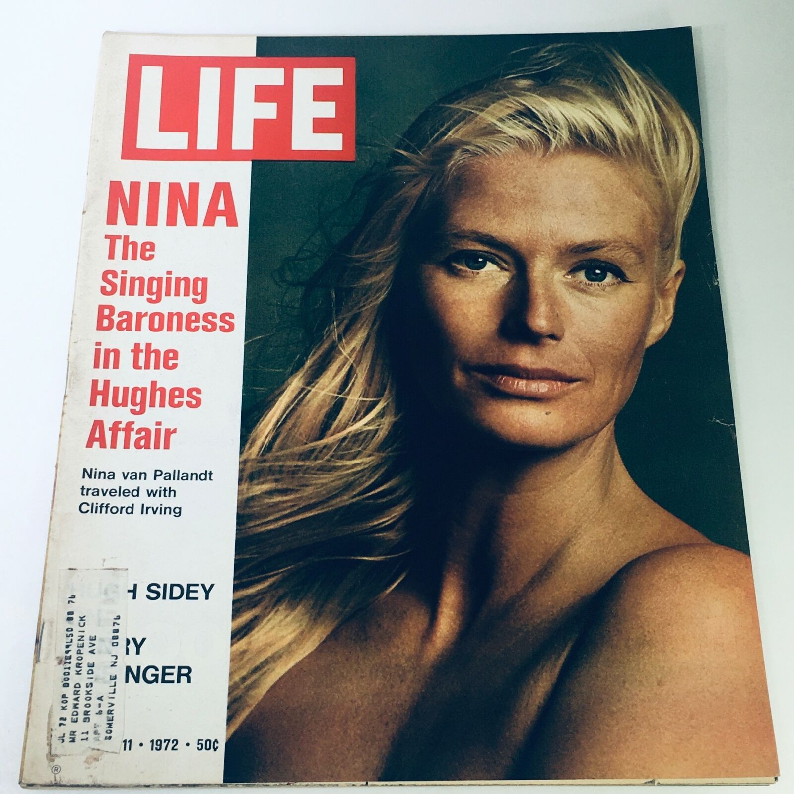 VTG Life Magazine February 11 1972 - The Singer & Baroness Nina van Pallandt