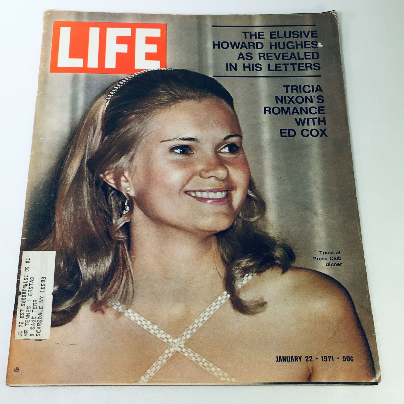 VTG Life Magazine January 22 1971 - Tricia Nixon & Ed Cox / Howard Hughes