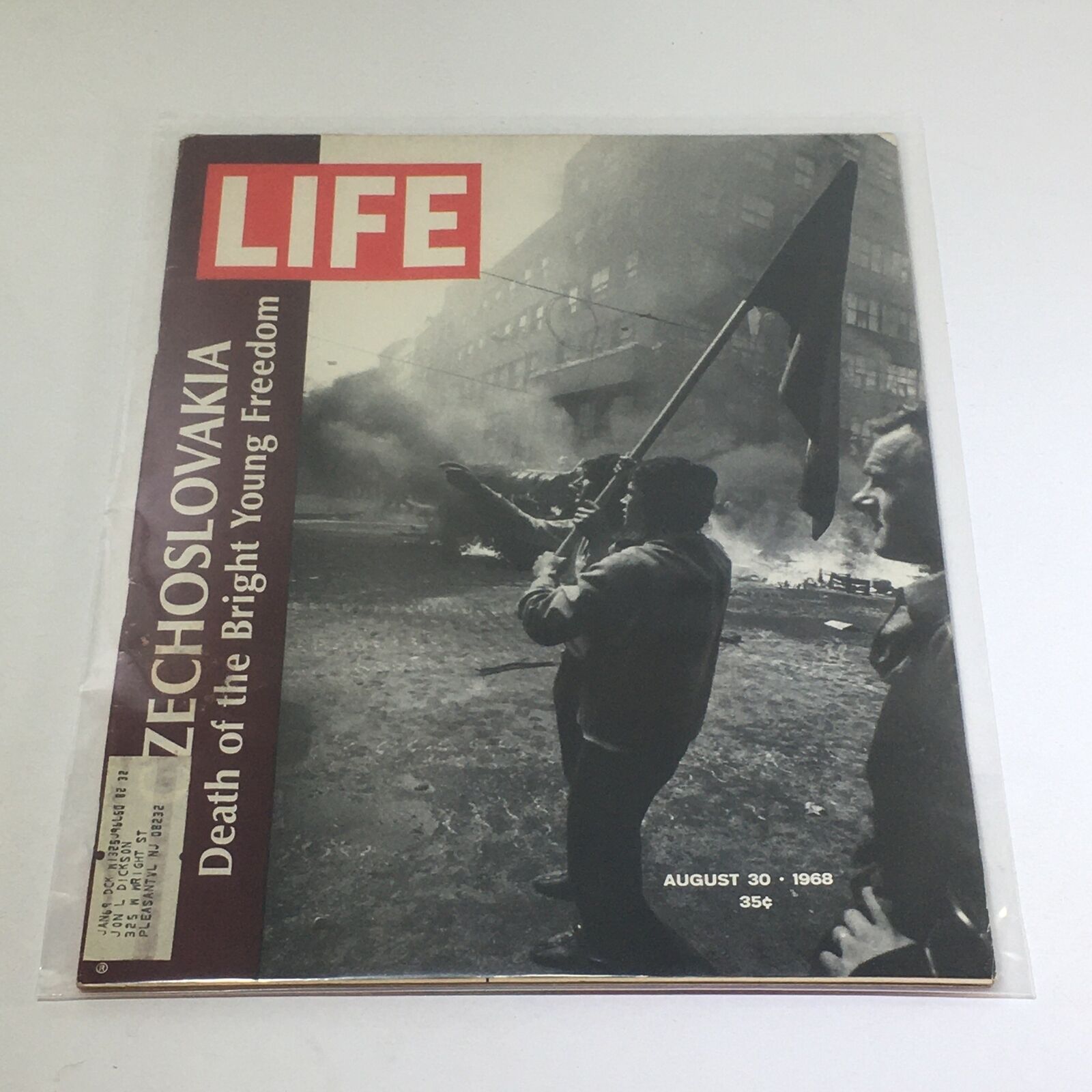 VTG Life Magazine: August 30 1968 - Zechoslovakia Death of Bright Young Freedom