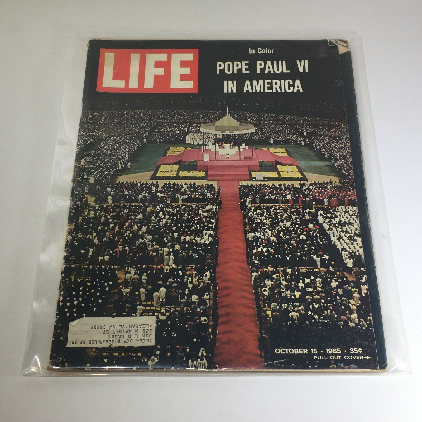 VTG Life Magazine - October 15 1965 - In Color: Pope Paul VI in America