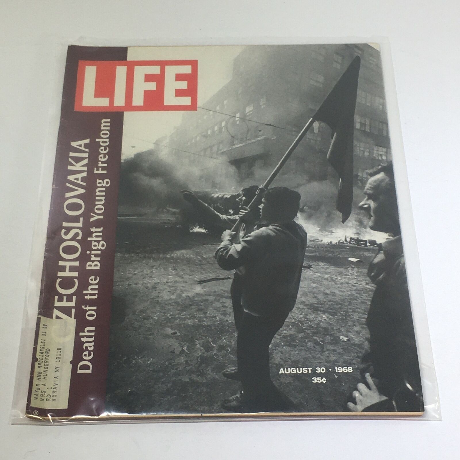 VTG Life Magazine: August 30 1968 - Death of the Bright Young Freedom