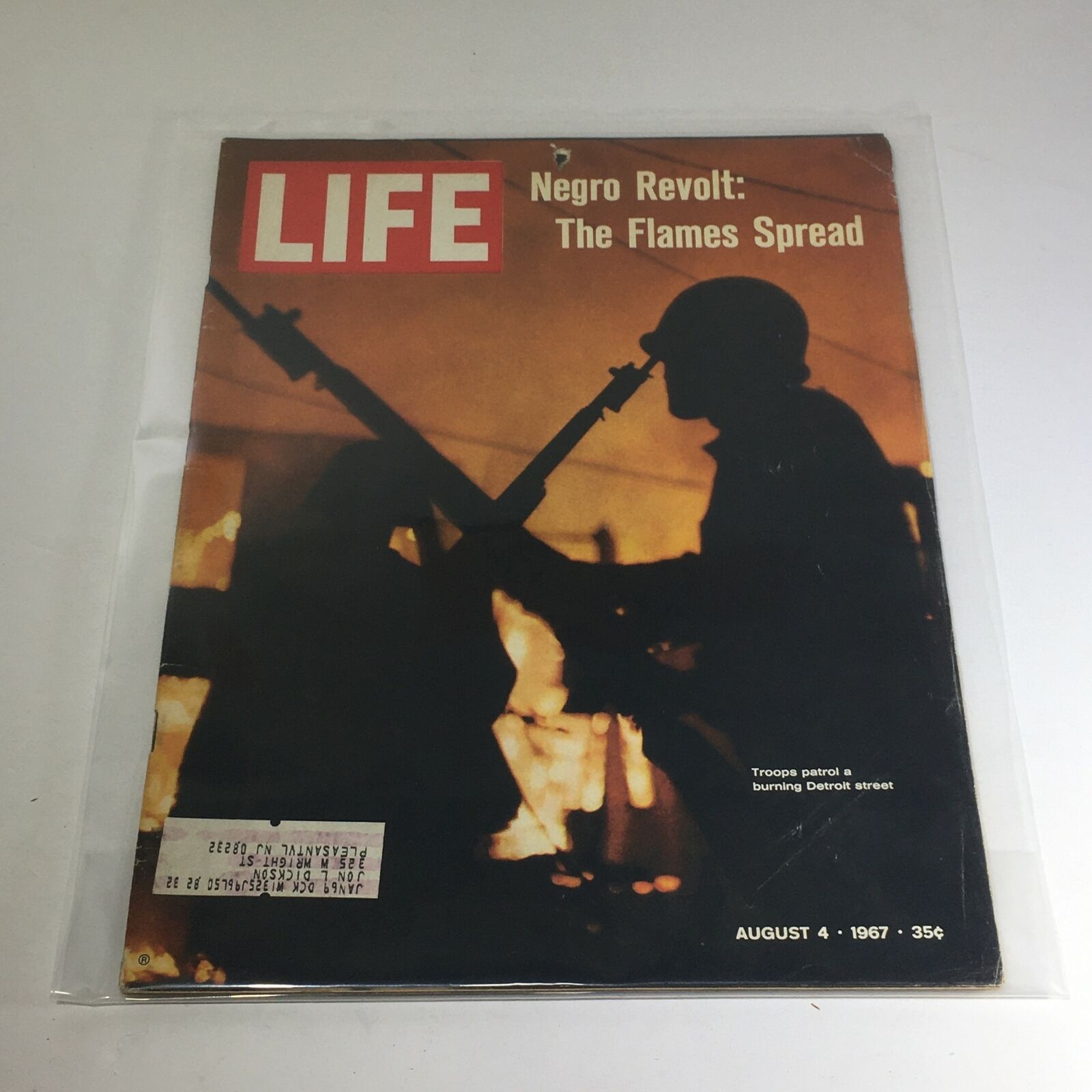 VTG Life Magazine: August 4 1967 - Negro Revolt: The Flames Spread/Troops Patrol