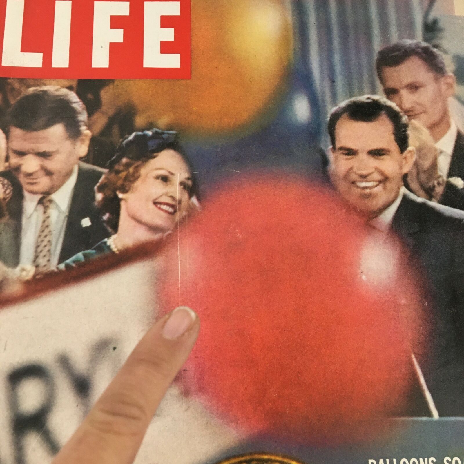 VTG Life Magazine August 8 1960 Balloons Soar at Richard Nixon Campaign Feature