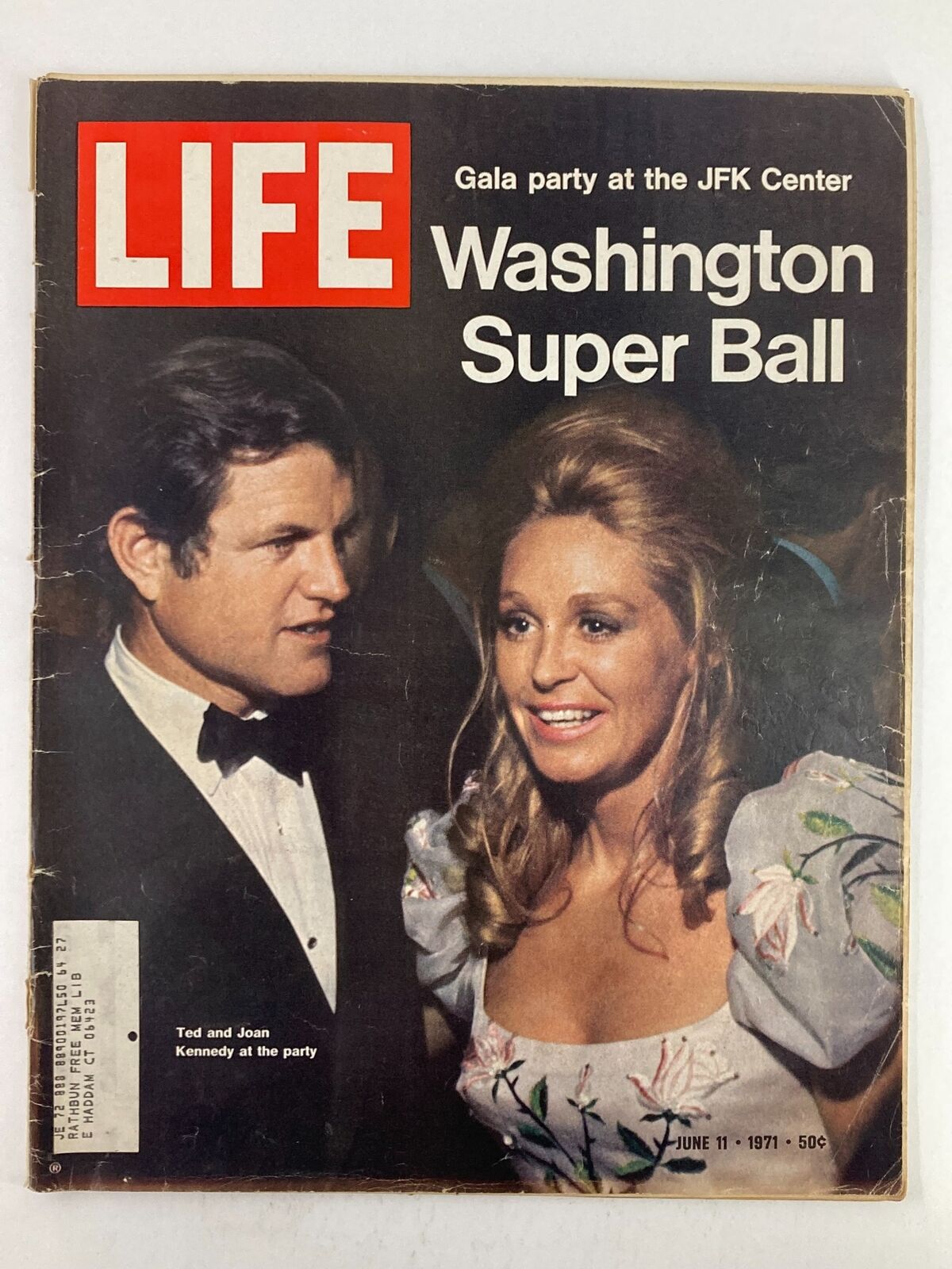 VTG Life Magazine June 11 1971 Ted and Joan Kennedy at the Party