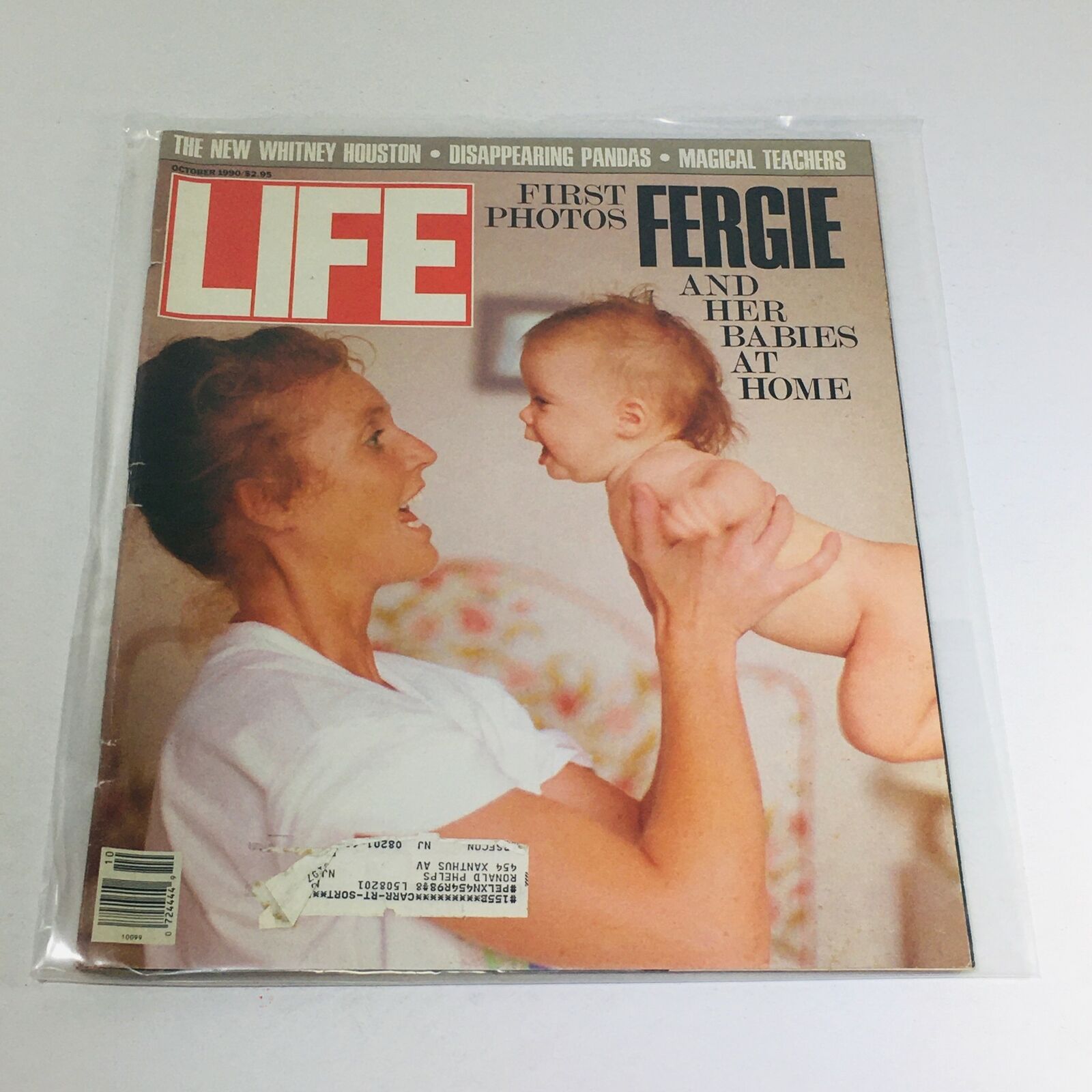 VTG Life Magazine: October 1990 - Fergie & Her Babies At Home First Photos Ever