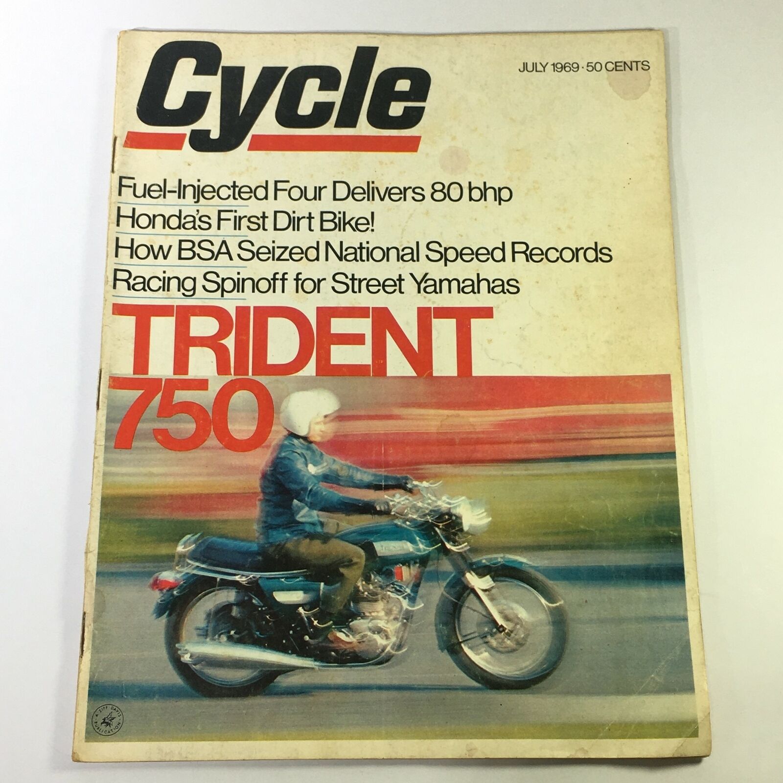 VTG Cycle Magazine July 1969 - Trident 750 / Racing Spinoff for Street Yamahas