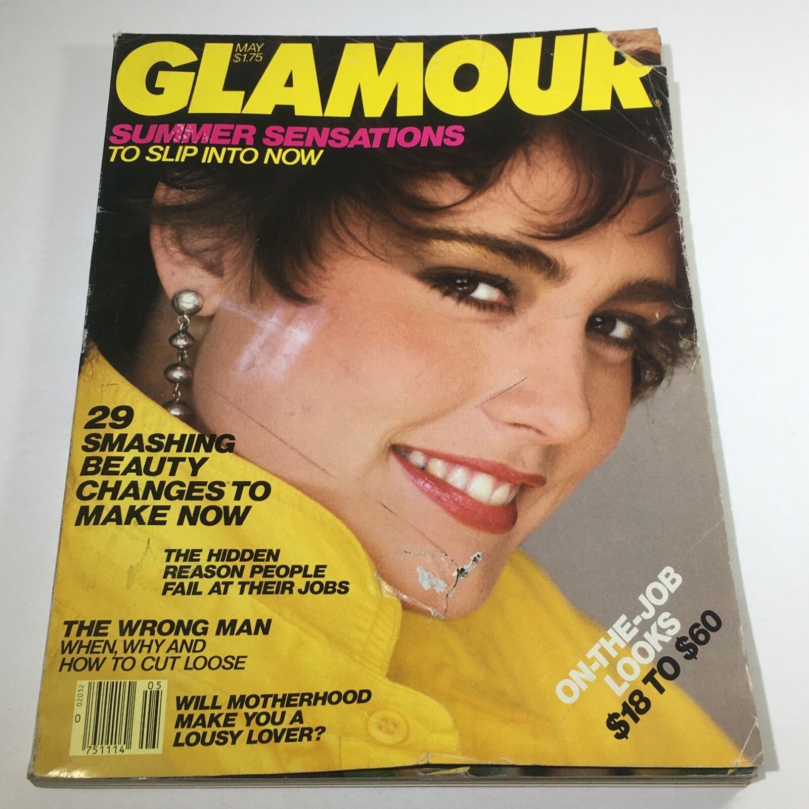 VTG Glamour Magazine: May 1982 - Julie Wolfe Cover No Label/Newsstand