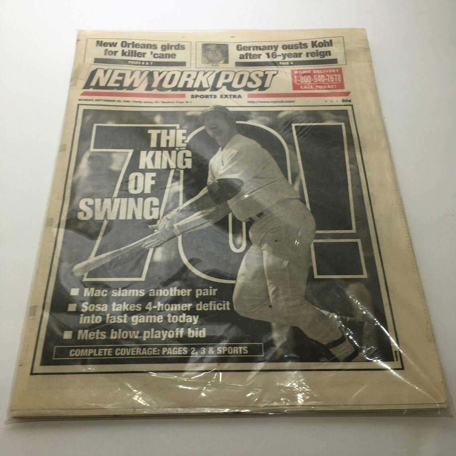 New York Post: Sept 28 1998 The King of Swing Mark Mcgwire sosa 70 hr chase