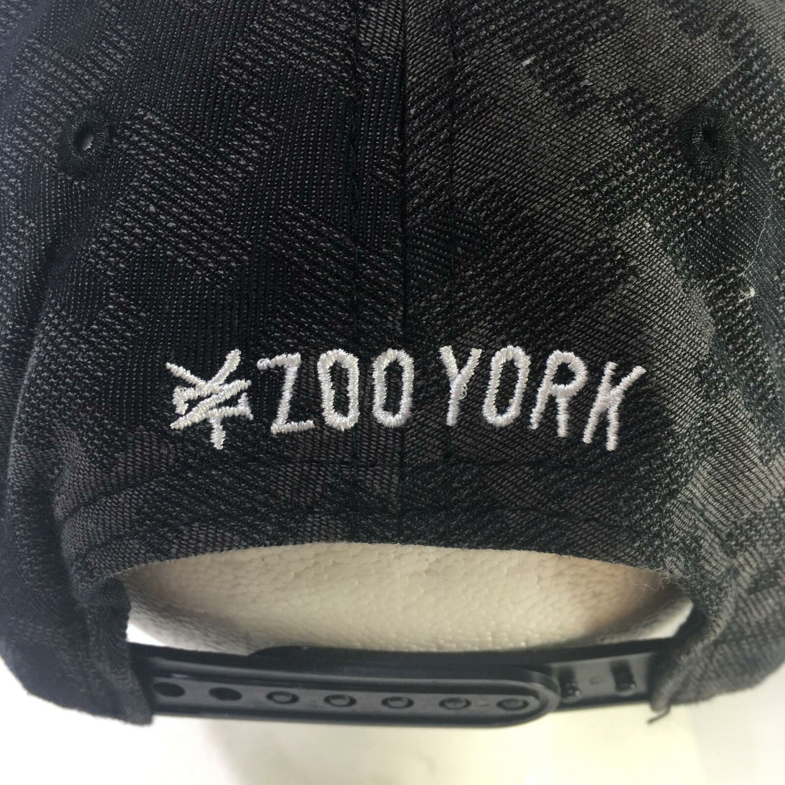 Zoo York Black Flat Brim Snapback Cap Hat OSFA