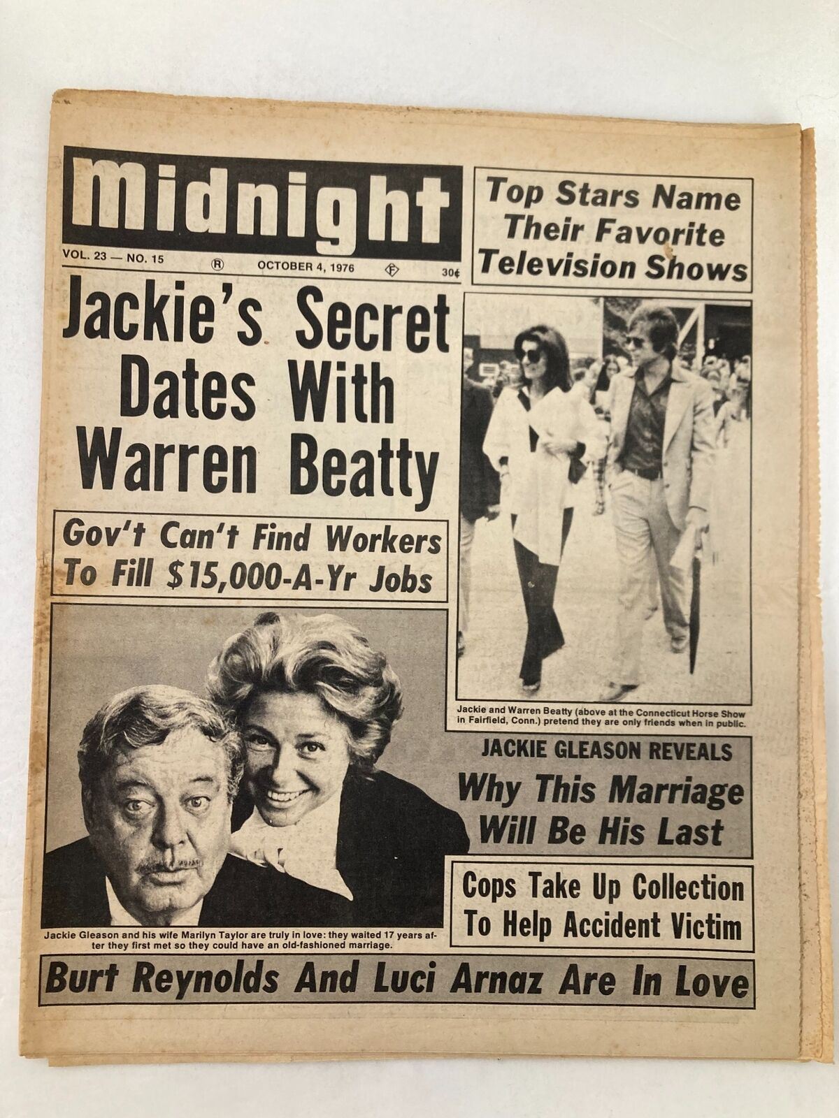 Midnight Tabloid October 4 1976 Vol 23 #15 Jackie Kennedy and Warren Beaty