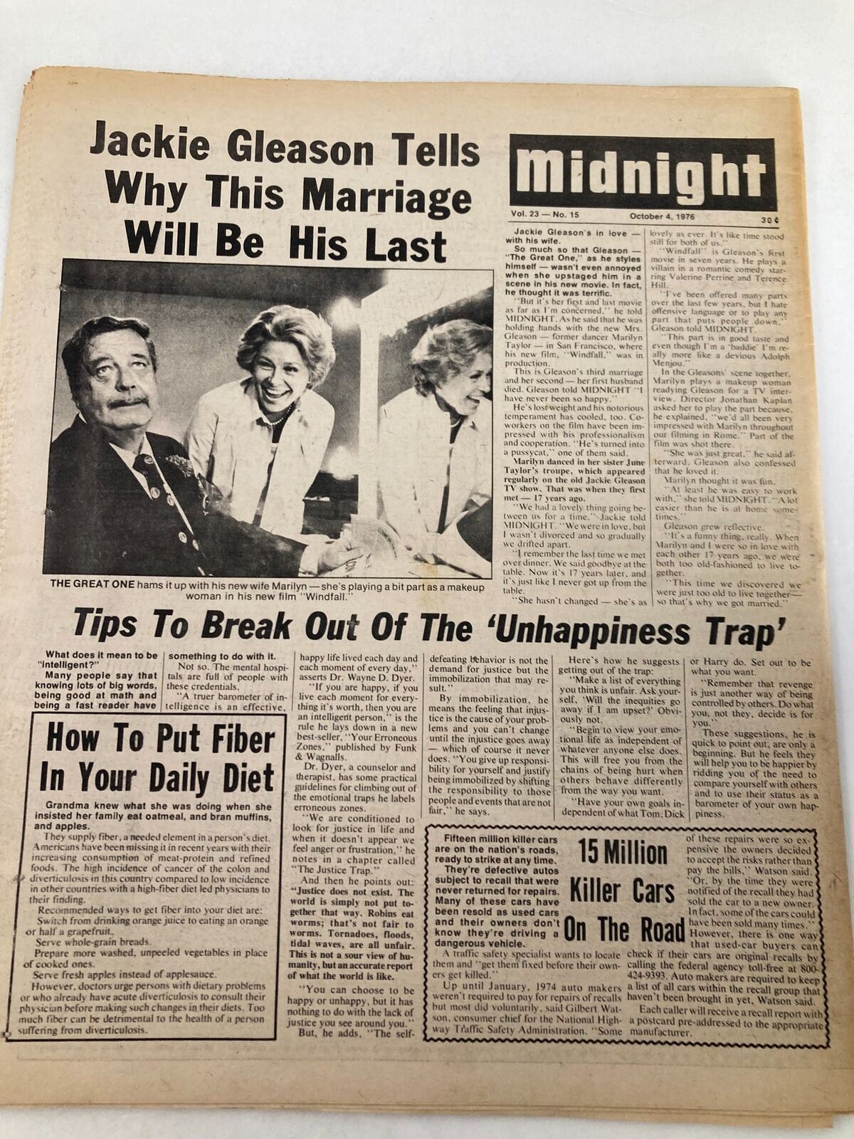 Midnight Tabloid October 4 1976 Vol 23 #15 Jackie Kennedy and Warren Beaty