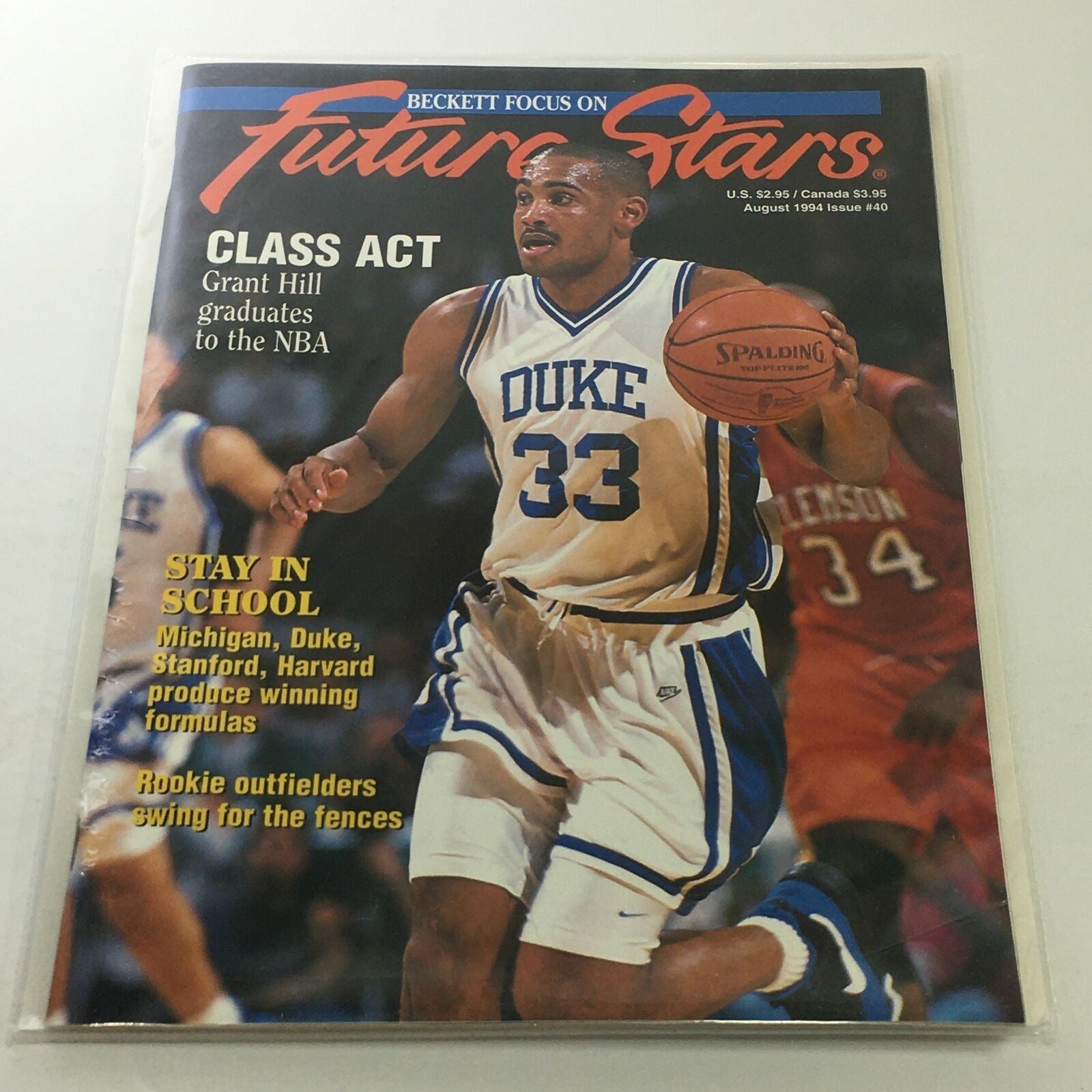 Beckett Future Stars: August 1994 Issue #40 - Class Act Grant Hill Grads to NBA