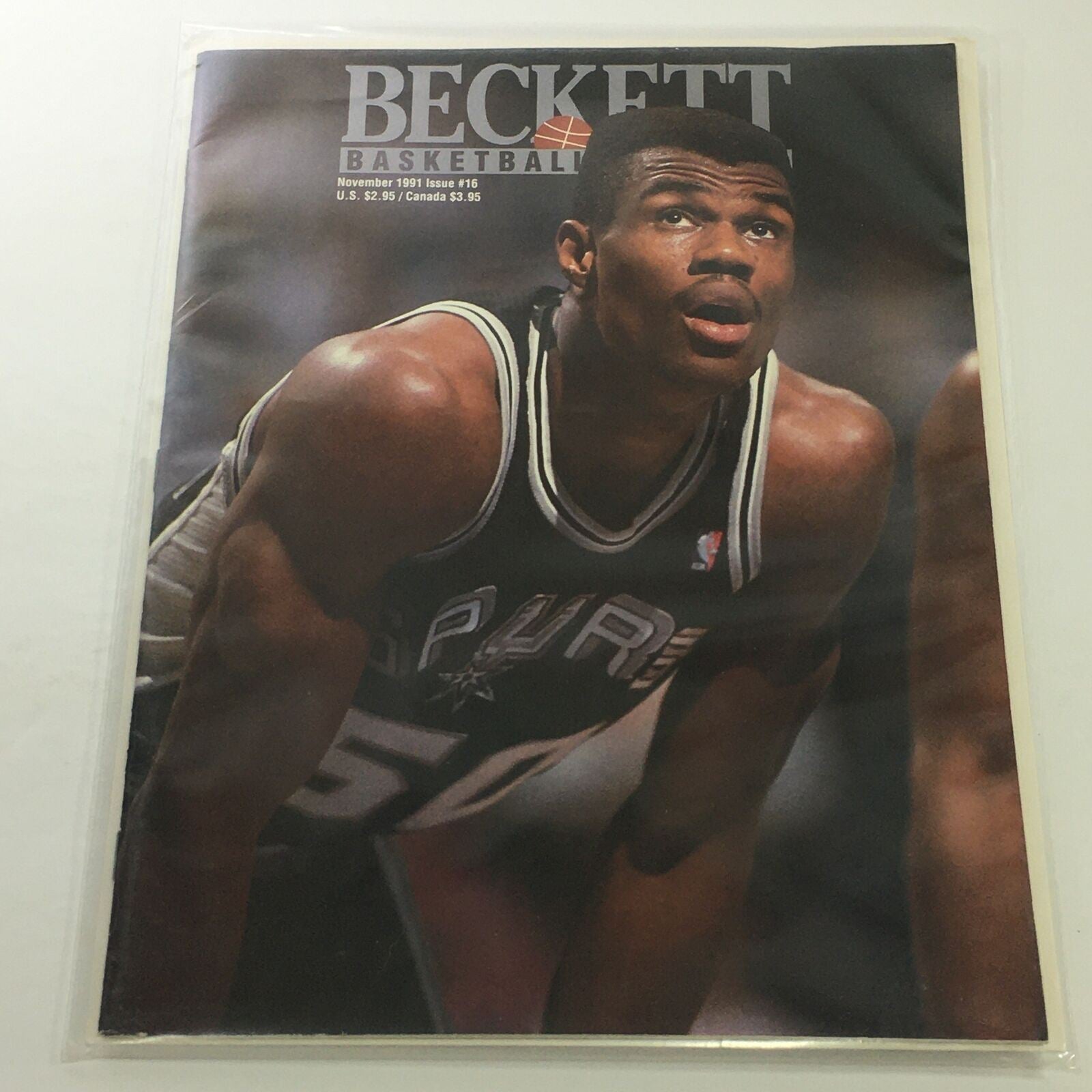 Beckett Basketball Monthly: November 1991 Issue #16 - Spurs David Robinson