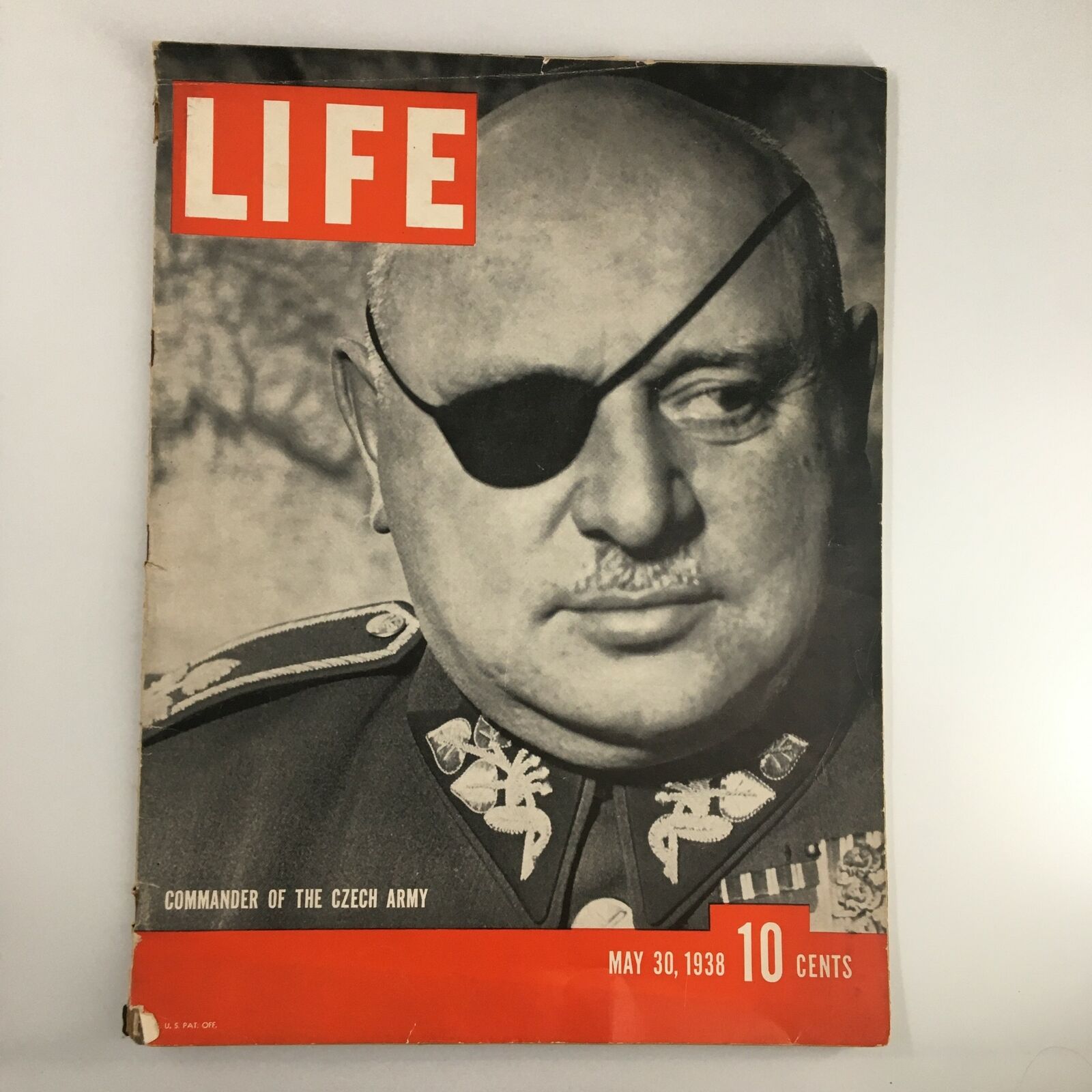 VTG Life Magazine May 30 1938 Commander Jan Syrový of Czech Army No Label