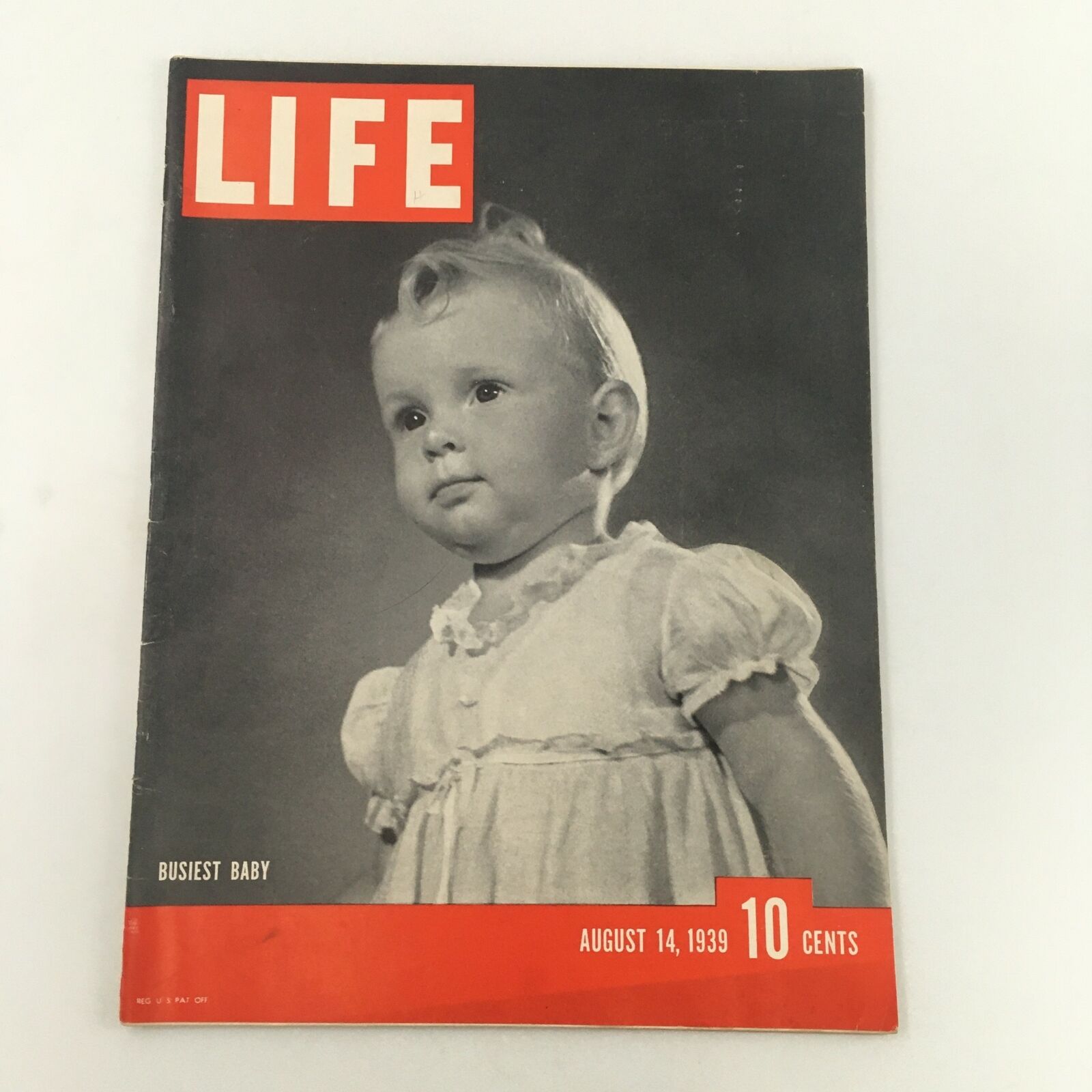 VTG Life Magazine August 14 1939 Photograph of a Busiest Baby, Newsstand