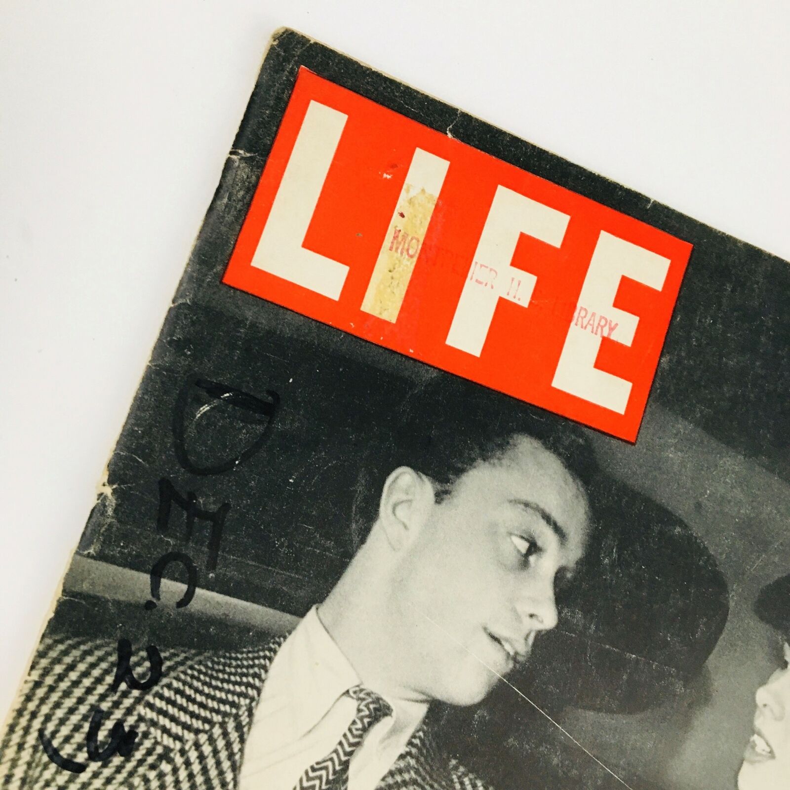 VTG Life Magazine December 23 1940 Party Time For A Young Couple No Label