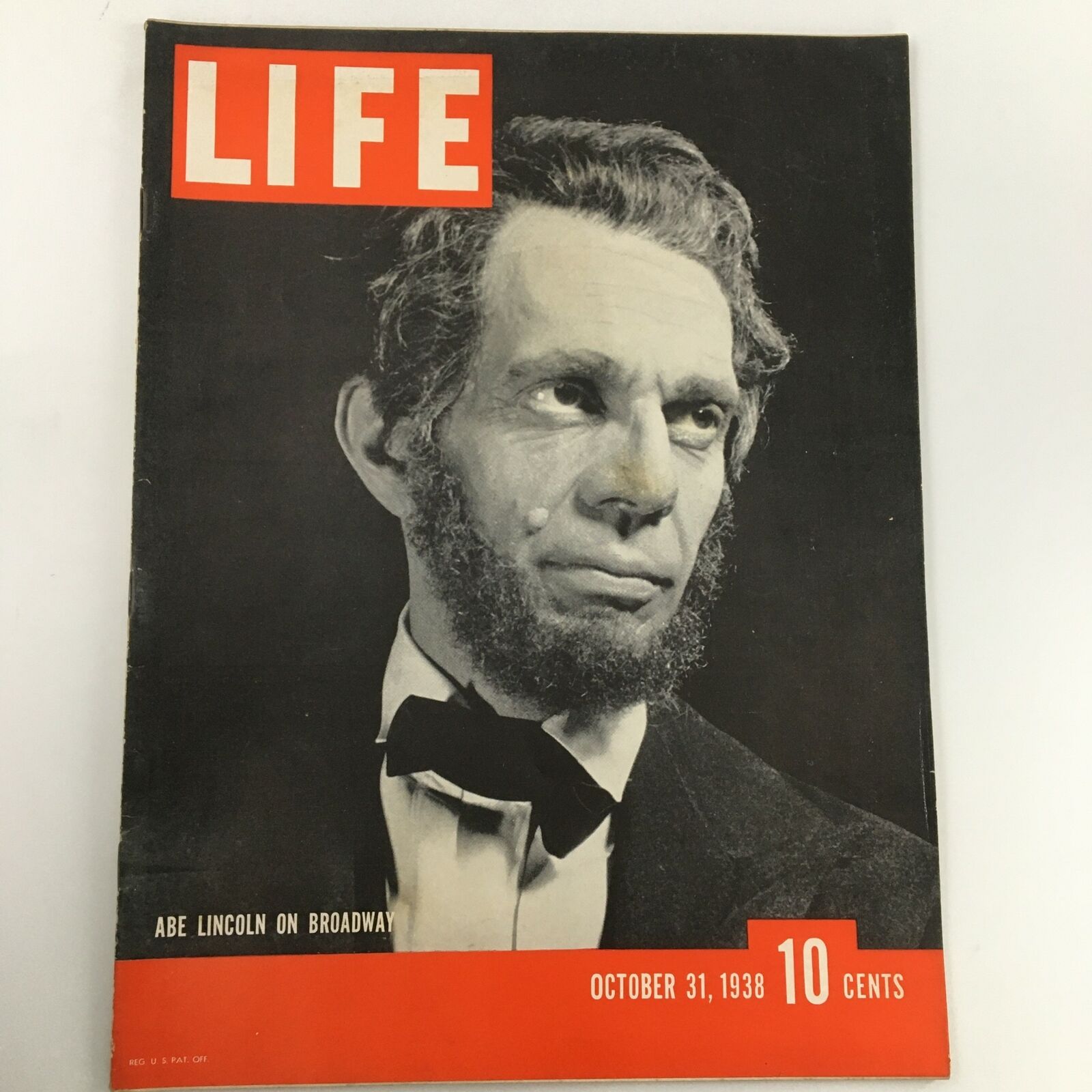 VTG Life Magazine October 31 1938 Abraham "Abe" Lincoln on Broadway Newsstand