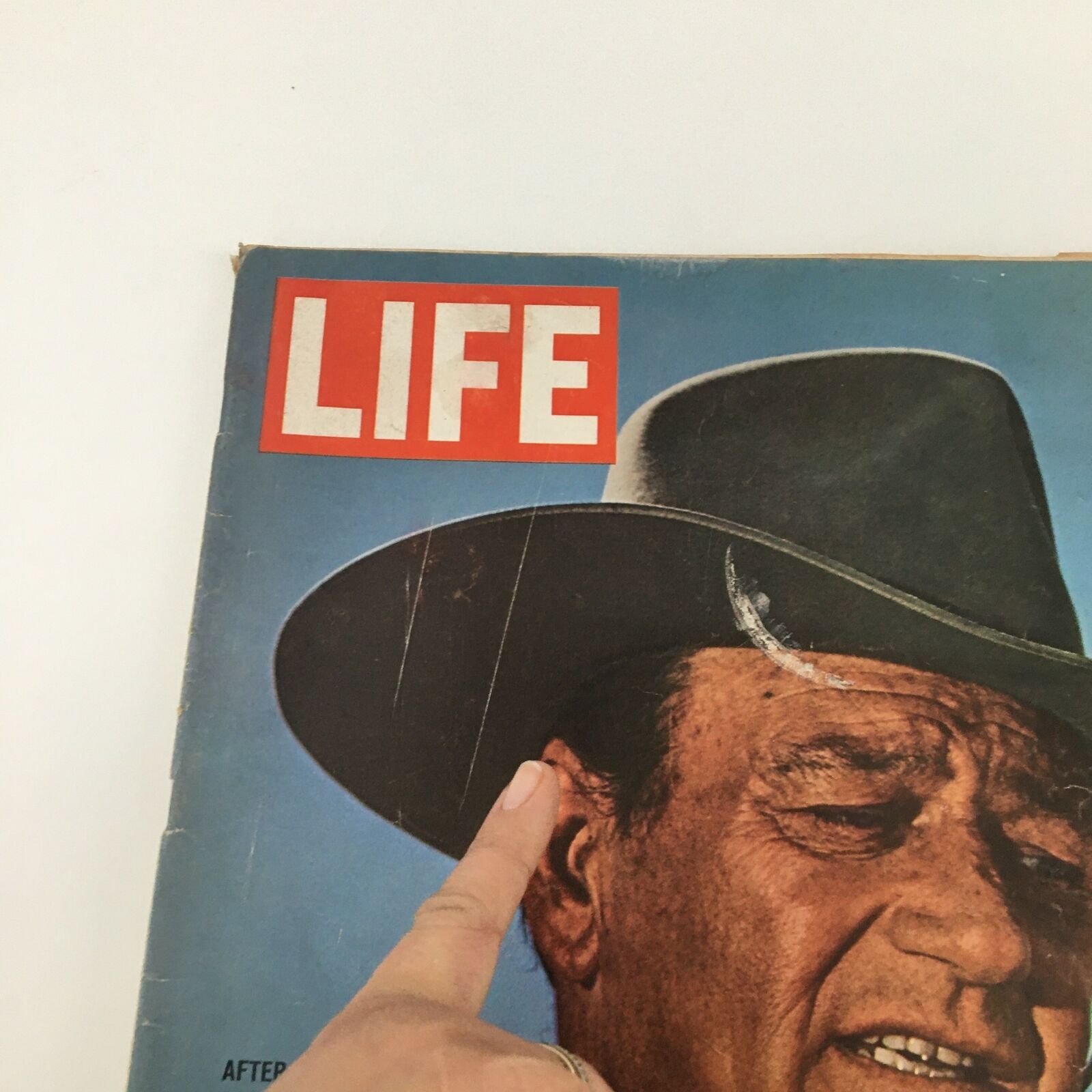 VTG Life Magazine May 7 1965 After A Bout With Cancer, John Wayne is Back