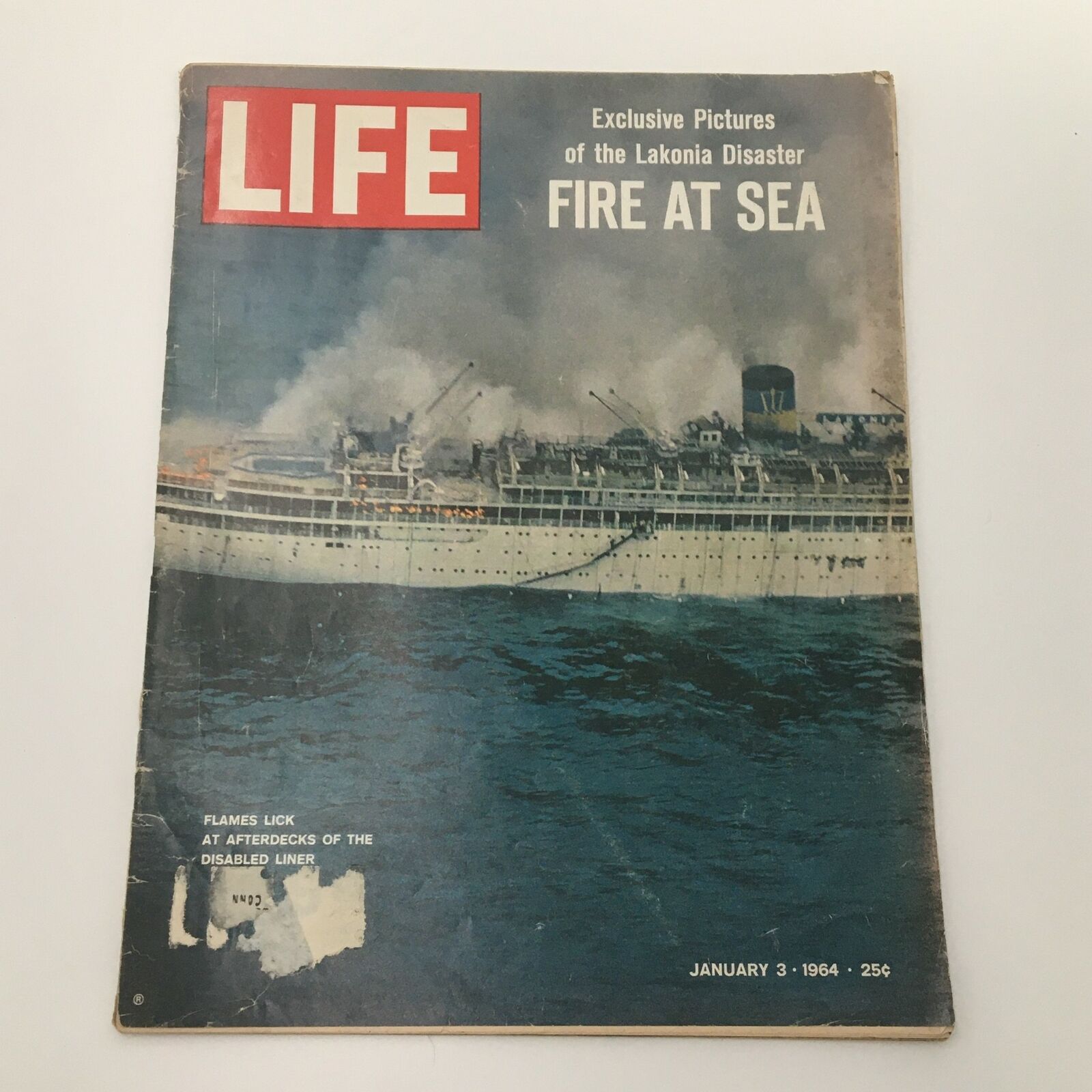 VTG Life Magazine January 3 1964 Lakonia Disaster Fire at Sea Cover and Feature