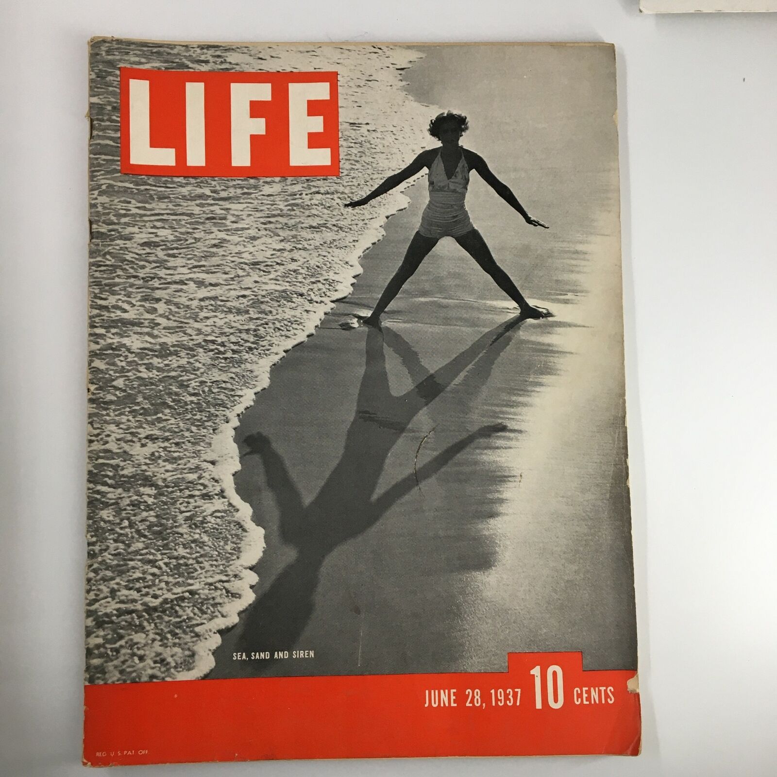 VTG Life Magazine June 28 1937 Lady in The Sea, Sand and Siren