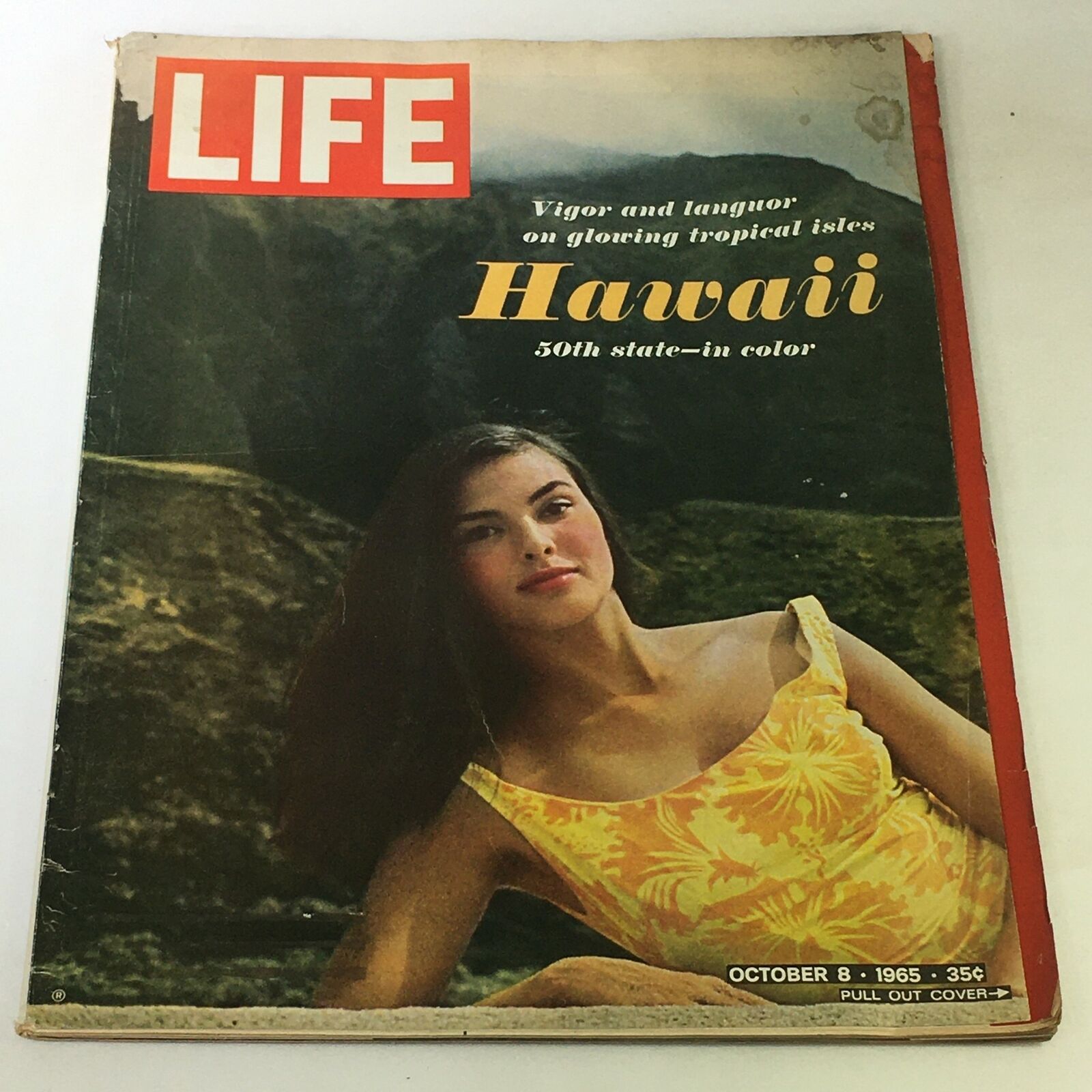 VTG Life Magazine October 8 1965 - Vigor & Languor Tropical Isles of Hawaii