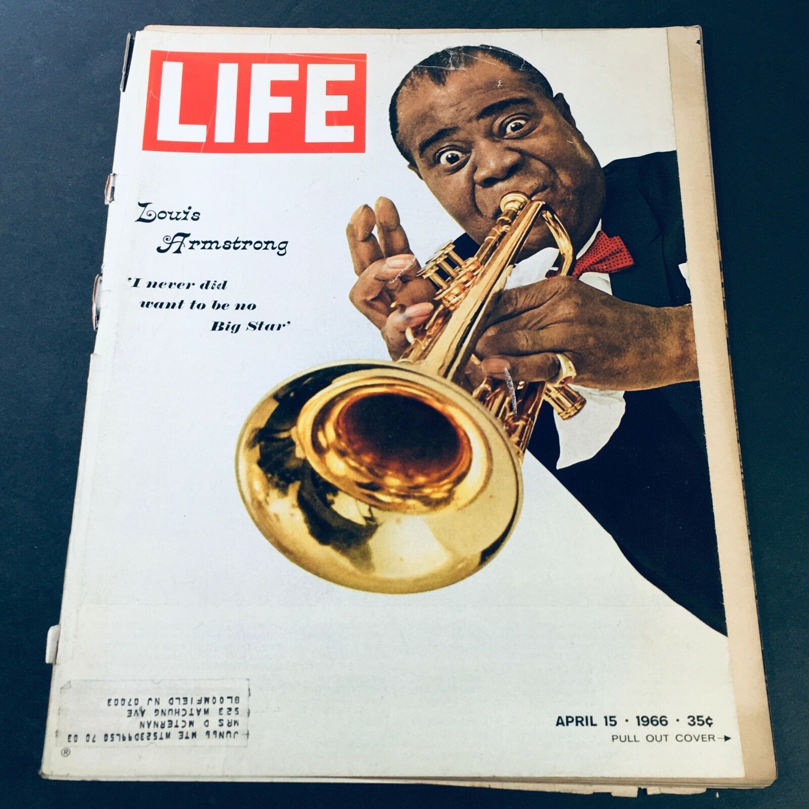 VTG Life Magazine April 15 1966 - Louis Armstrong / Barbara Feldon Fashion