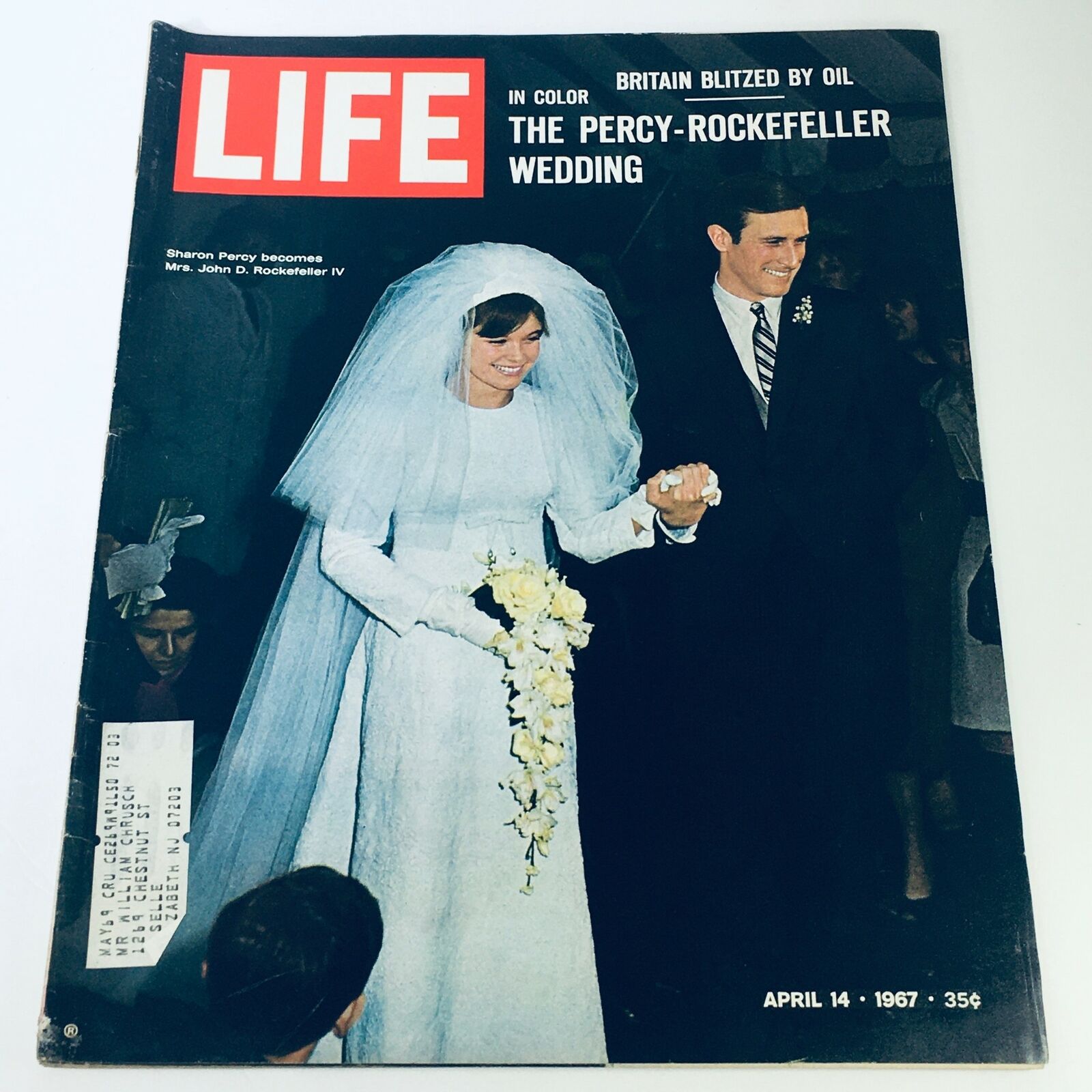 VTG Life Magazine April 14 1967 - The Sharon Percy and John Rockefeller Wedding