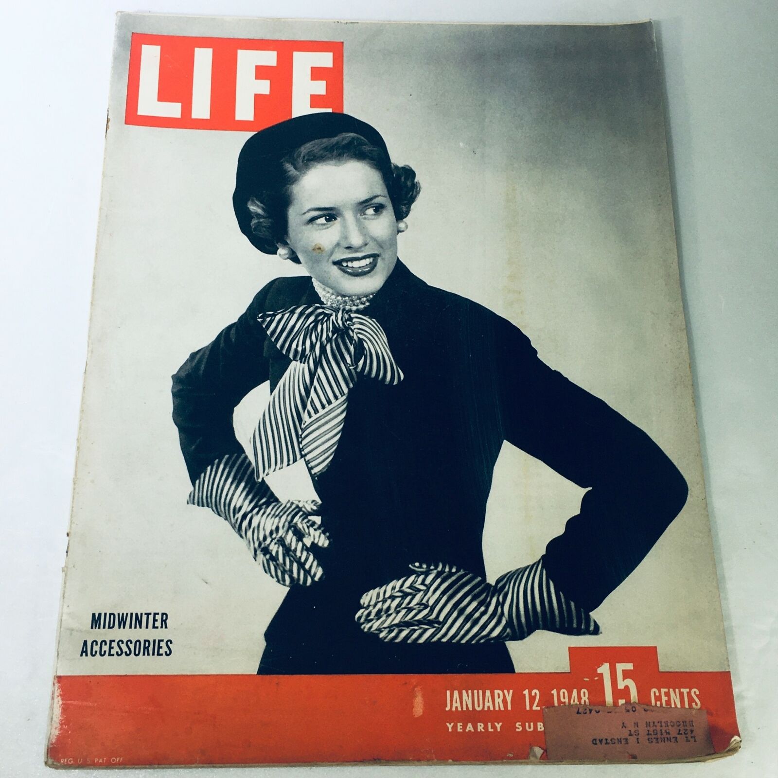 VTG Life Magazine January 12 1948 - Accessories for the Midwinter