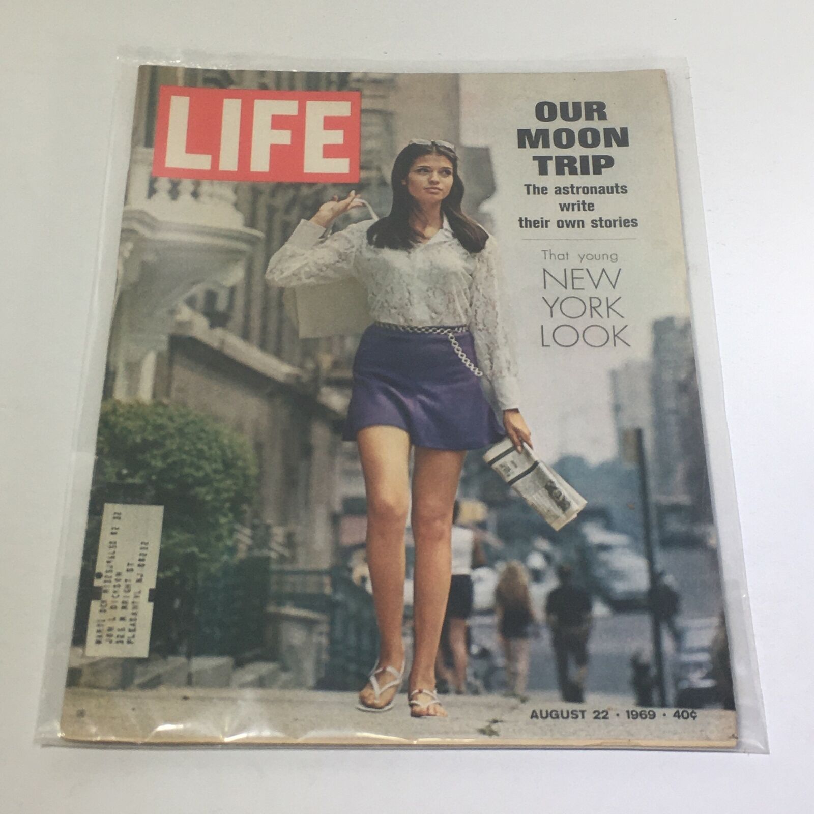 VTG Life Magazine: August 22 1969 - Our Moon Trip/That Young New York Look