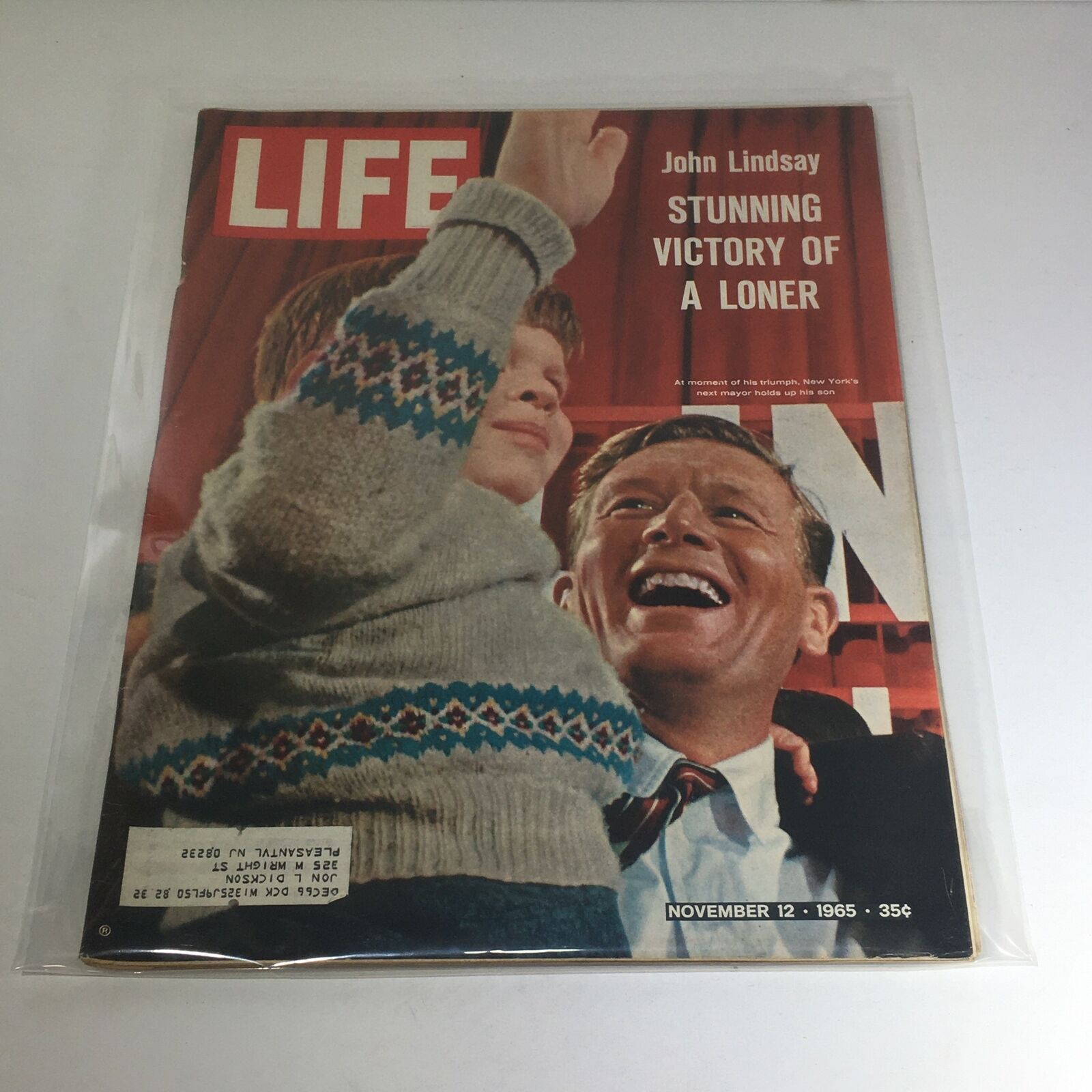 VTG Life Magazine - November 12 1965 - John Lindsay Stunning Victory of A Loner