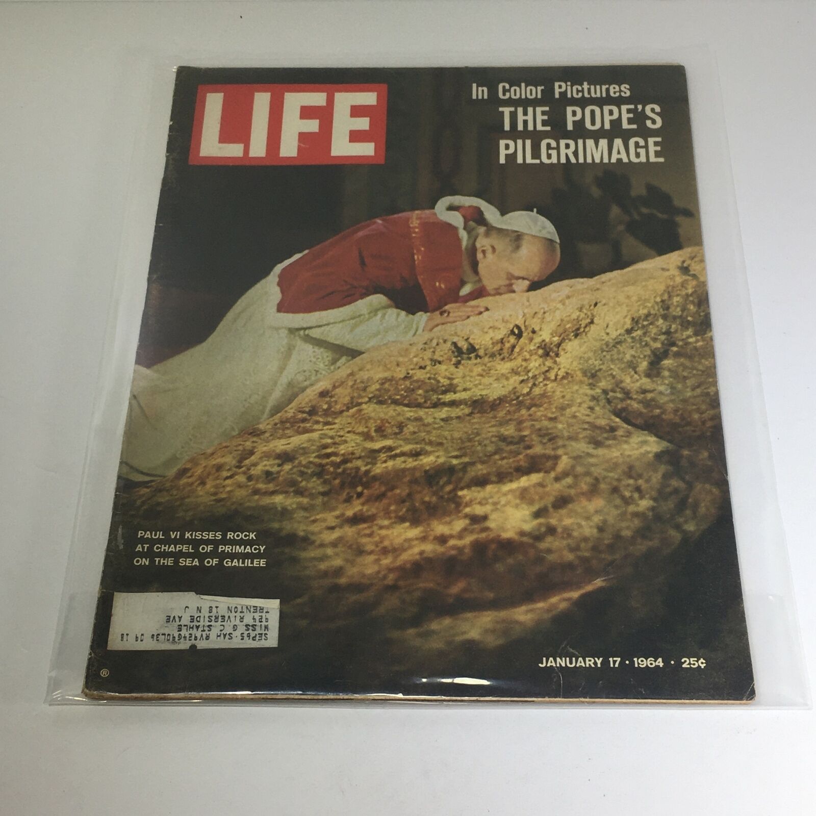 VTG Life Magazine: Jan 17 1964 - The Pope's Pilgrimage/Paul VI Kisses Rock