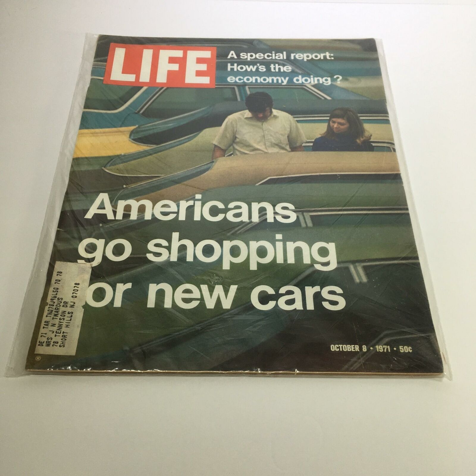 Life Magazine October 8 1971 Americans Go Shopping for New Cars & How's Economy