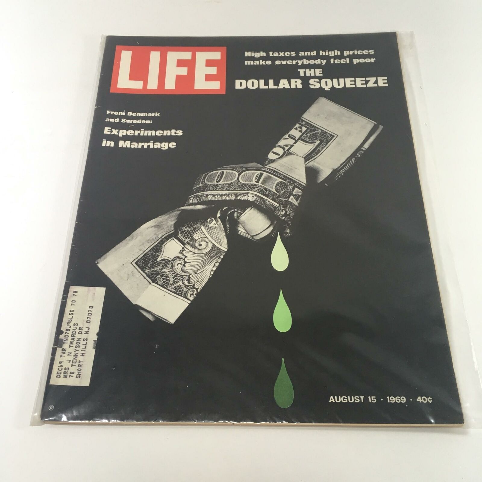 VTG Life Magazine August 15 1969 The Dollar Squeeze & Experiments in Marriage