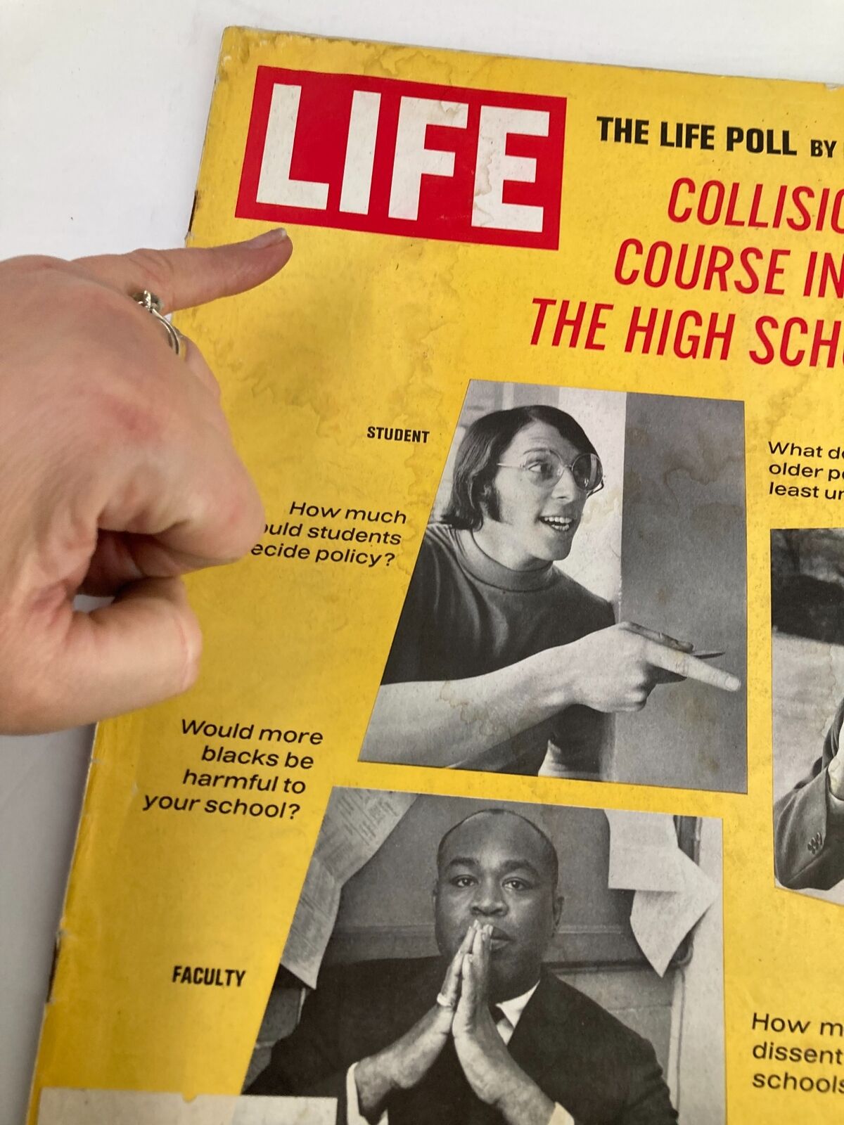 VTG Life Magazine May 16 1969 Collision Course in The High Schools