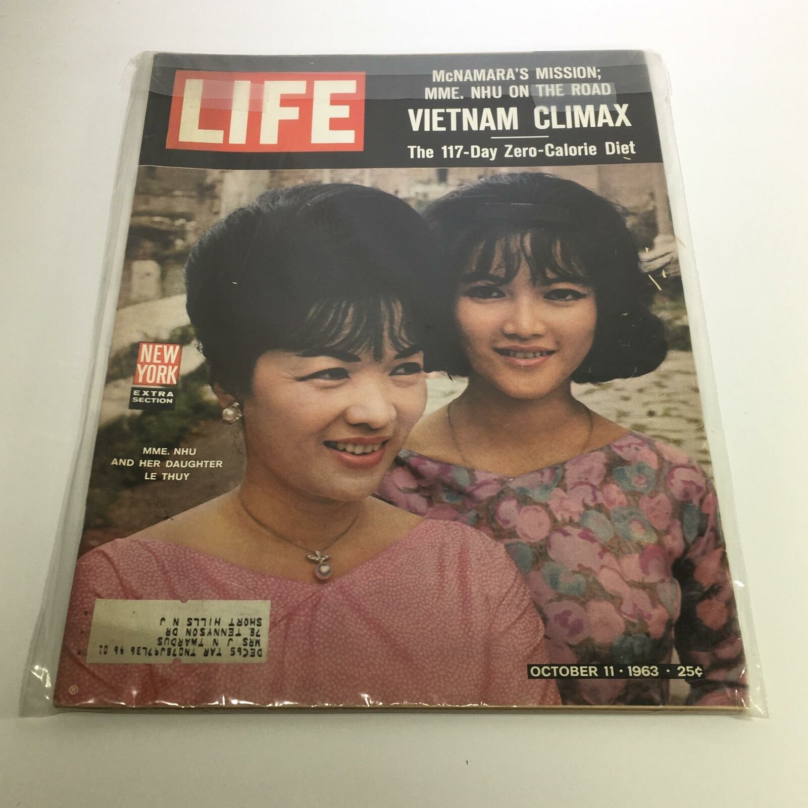 Life Magazine October 11 1963 Madamme Nhu & her Daughter Le Thuy Vietnam Climax