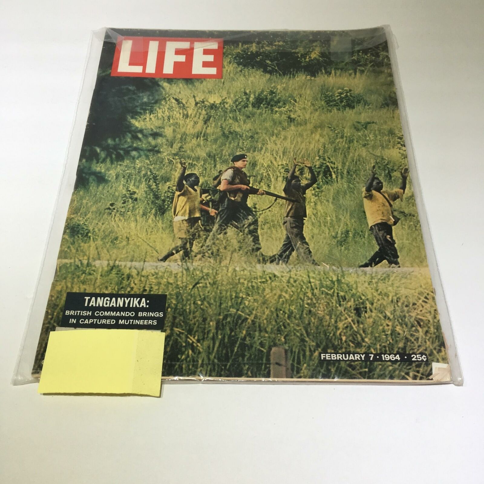 VTG Life Magazine February 7 1964 - Tanganyika British Commando