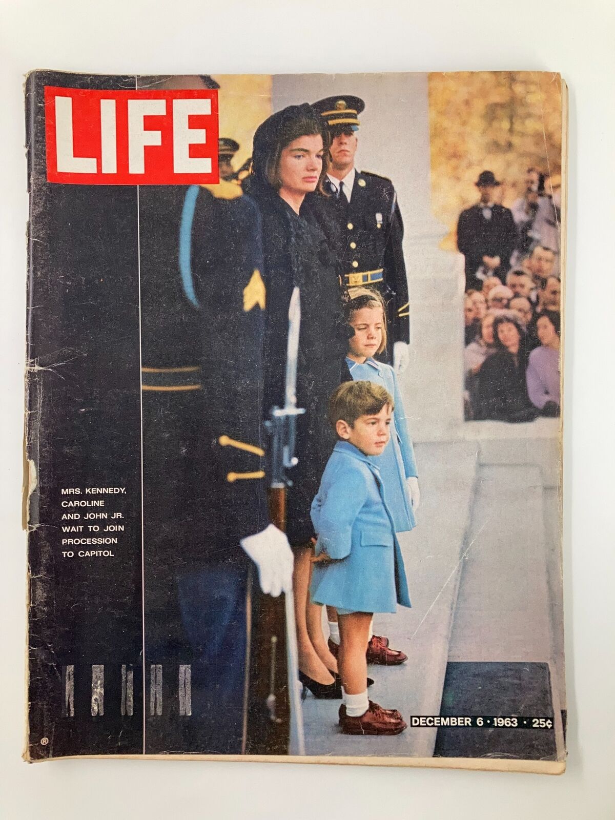 VTG Life Magazine December 6 1963 Mrs. Kennedy, Caroline and John Jr.