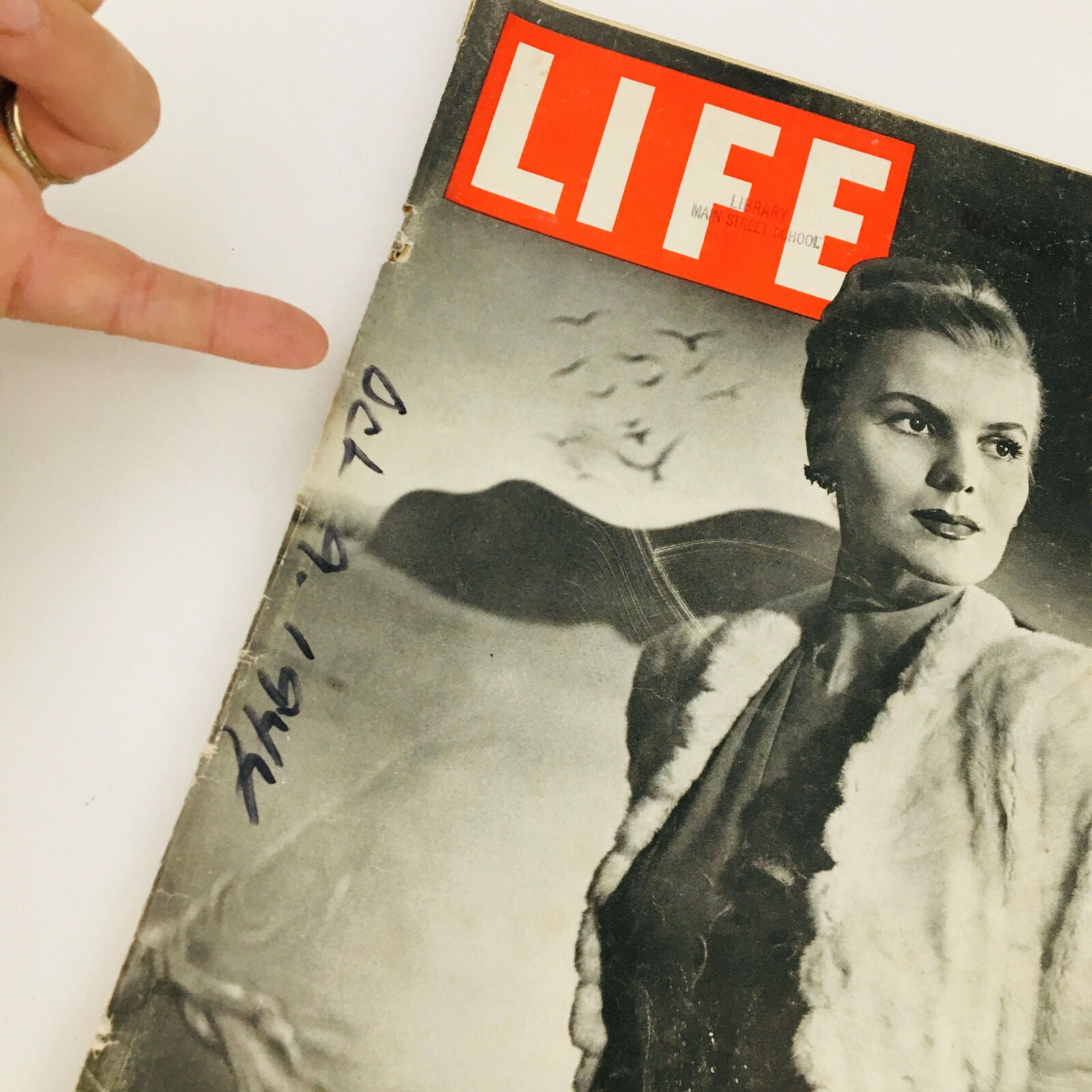 VTG Life Magazine October 9 1944 Model Selene Mahri in Autumn Elegance