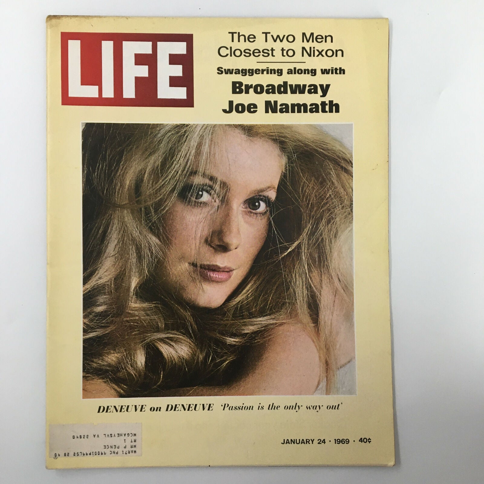 VTG Life Magazine January 24 1969 Swaggering Along with Broadway Joe Namath