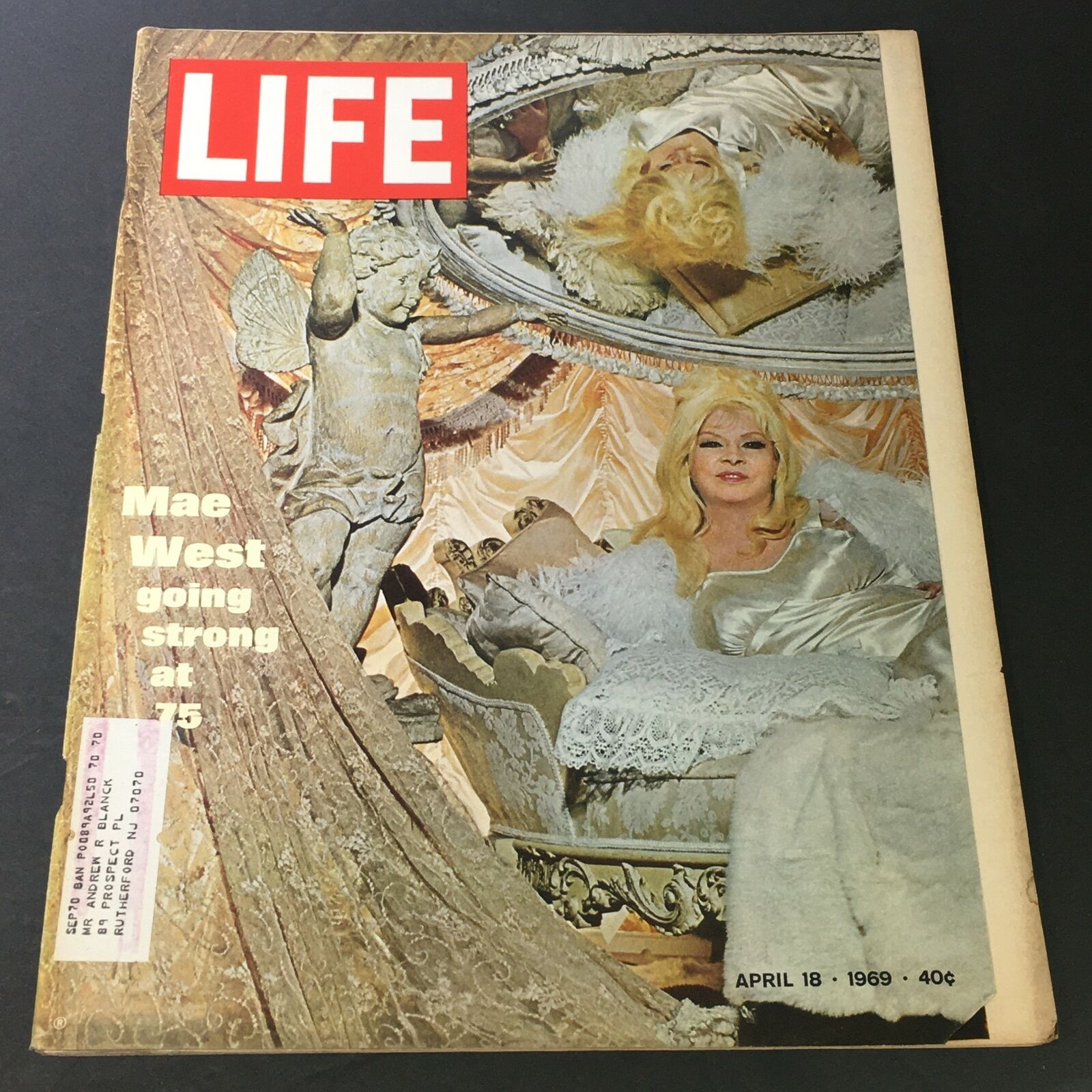 VTG Life Magazine April 18 1969 - Mae West Going Strong at 75 / Jockey Fashion