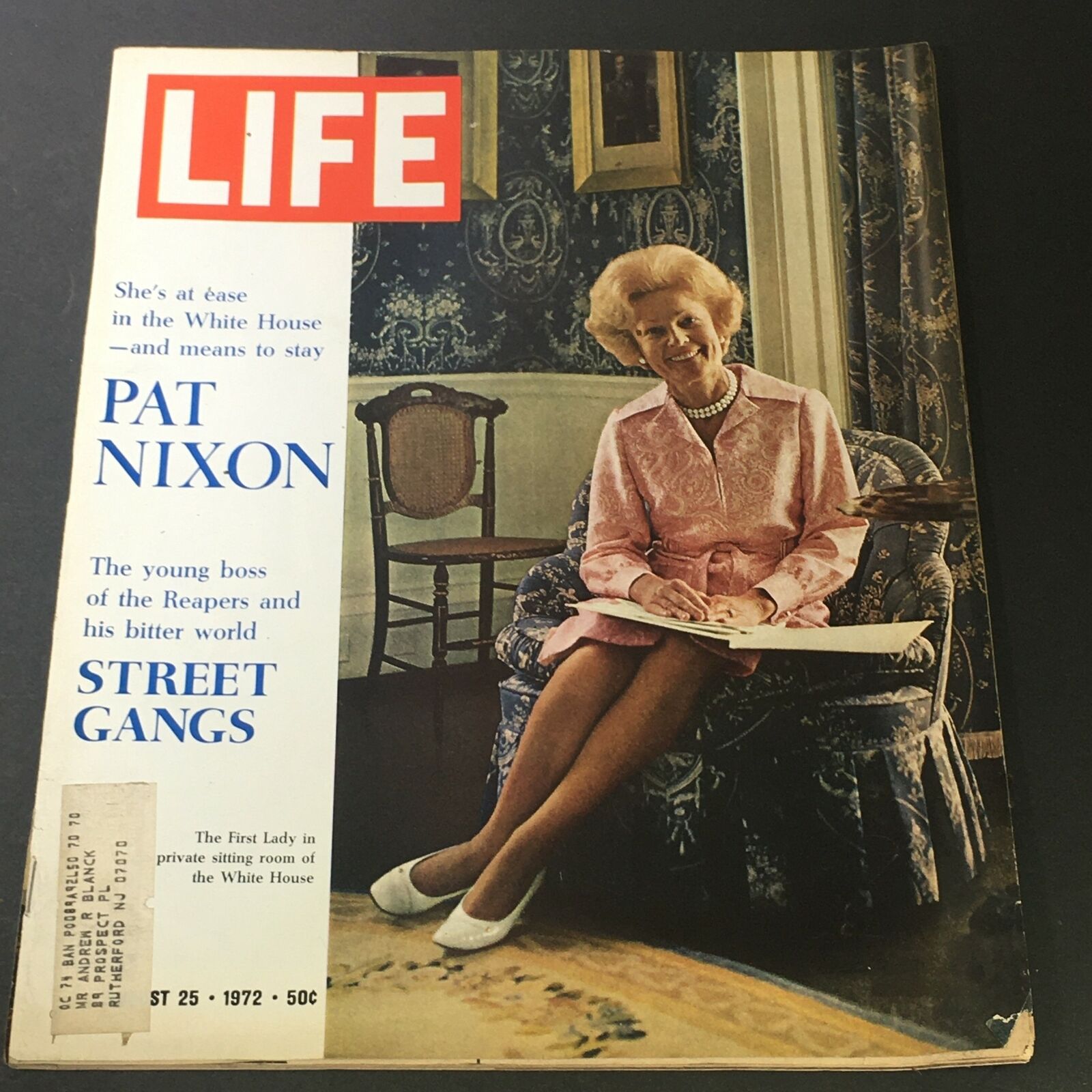 VTG Life Magazine August 25 1972 - First Lady Pat Nixon in The White House