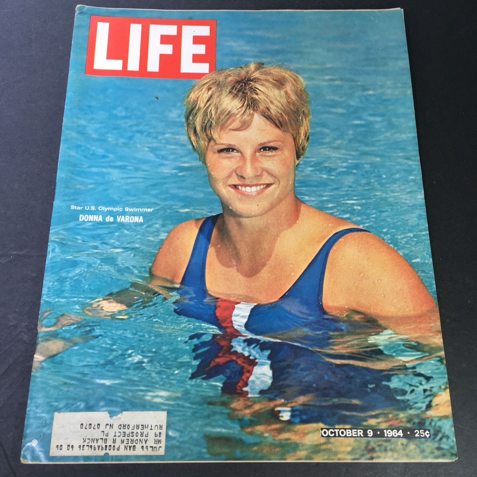 VTG Life Magazine October 9 1964 - Star U.S. Olympic Swimmer Donna de Varona