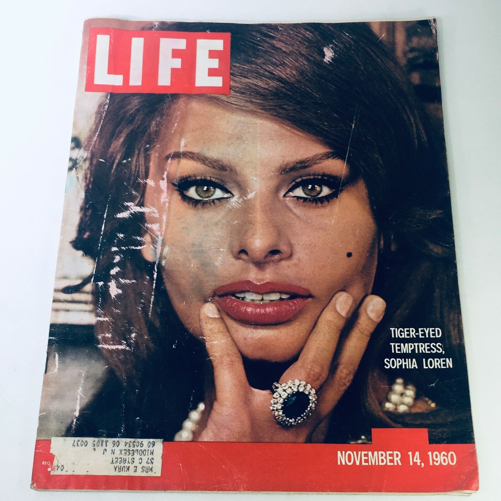 VTG Life Magazine November 14 1960 - Tiger-Eyed Temptress Sophia Loren