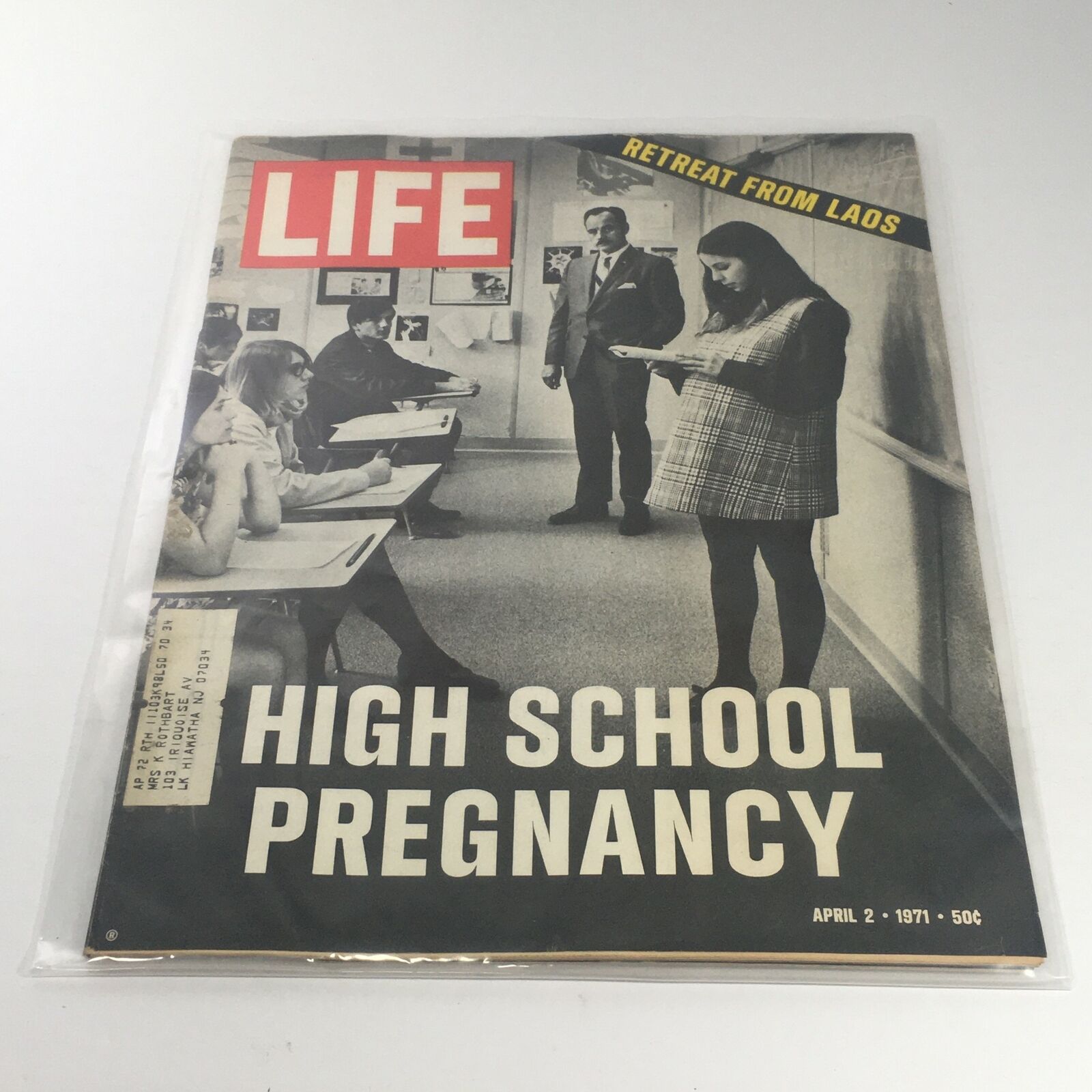 VTG Life Magazine: April 2 1971 - Retreat From Laos/High School Pregnancy