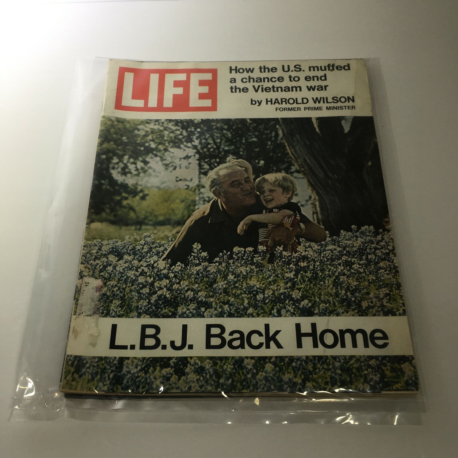 VTG Life Magazine: May 21 1971 - L.B.J. Back Home & Vietnam War by Harold W.