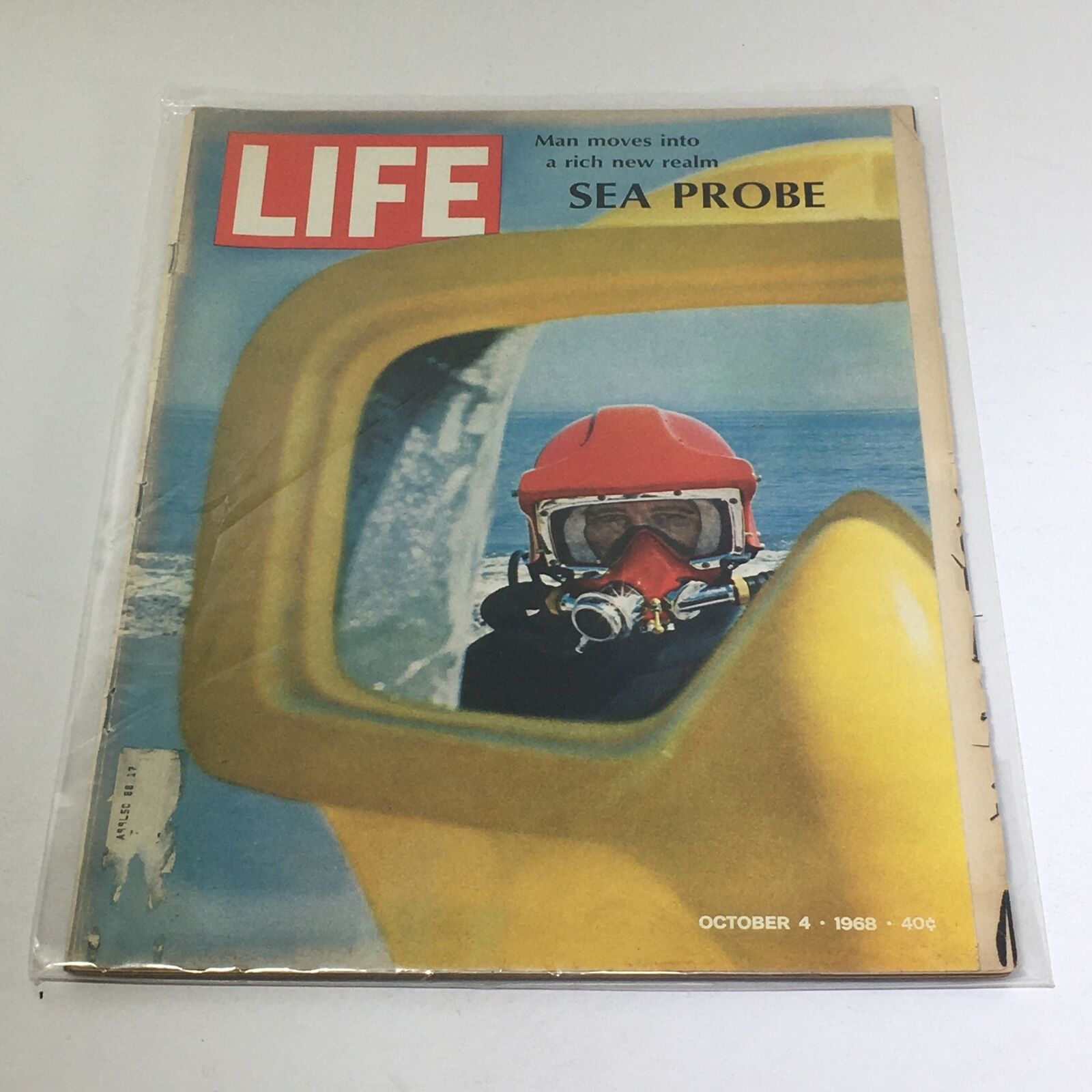 VTG Life Magazine: October 4 1968 - Sea Probe: Man Moves Into A Rich New Realm