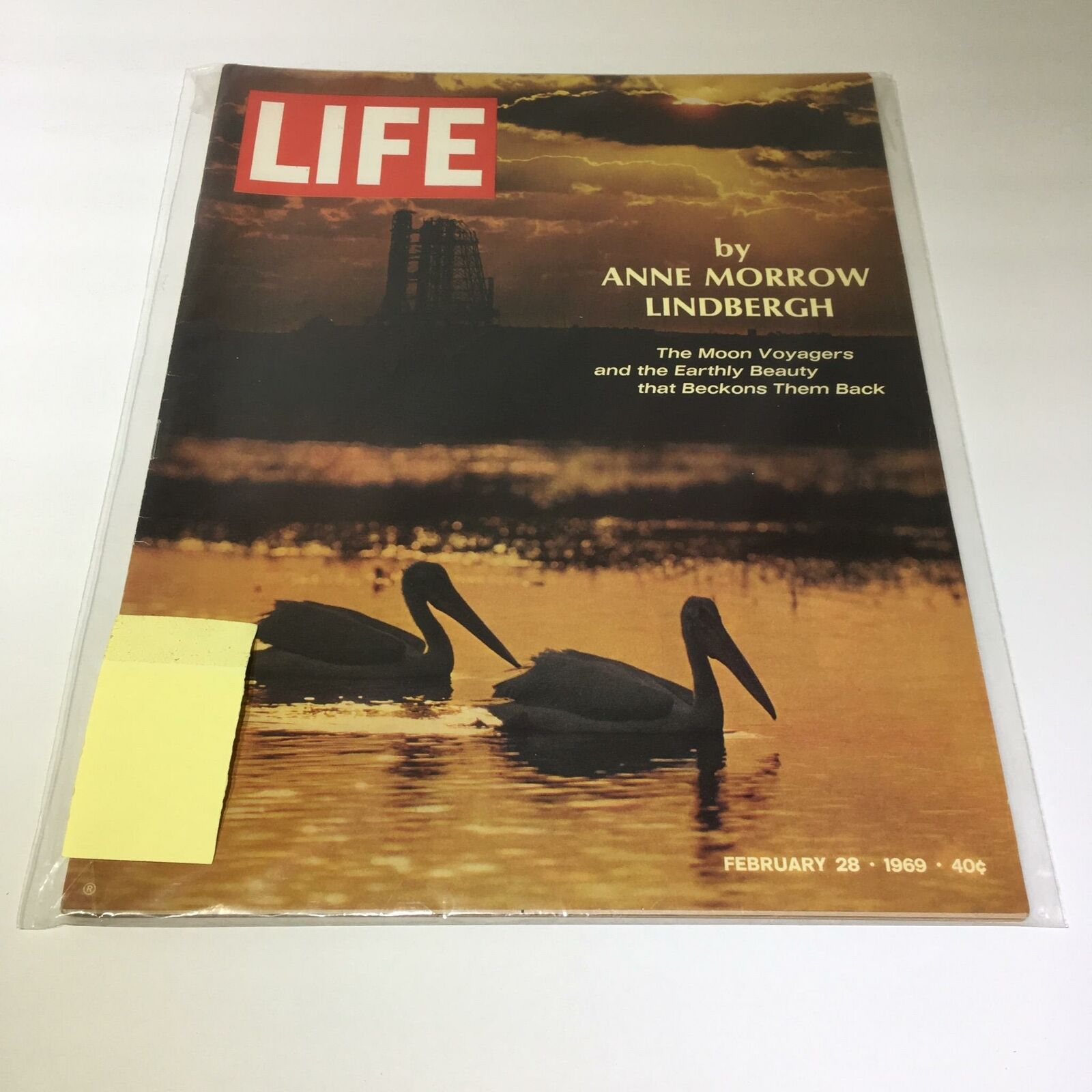 VTG Life Magazine February 28 1969 - Moon Voyagers & The Earthly Beauty