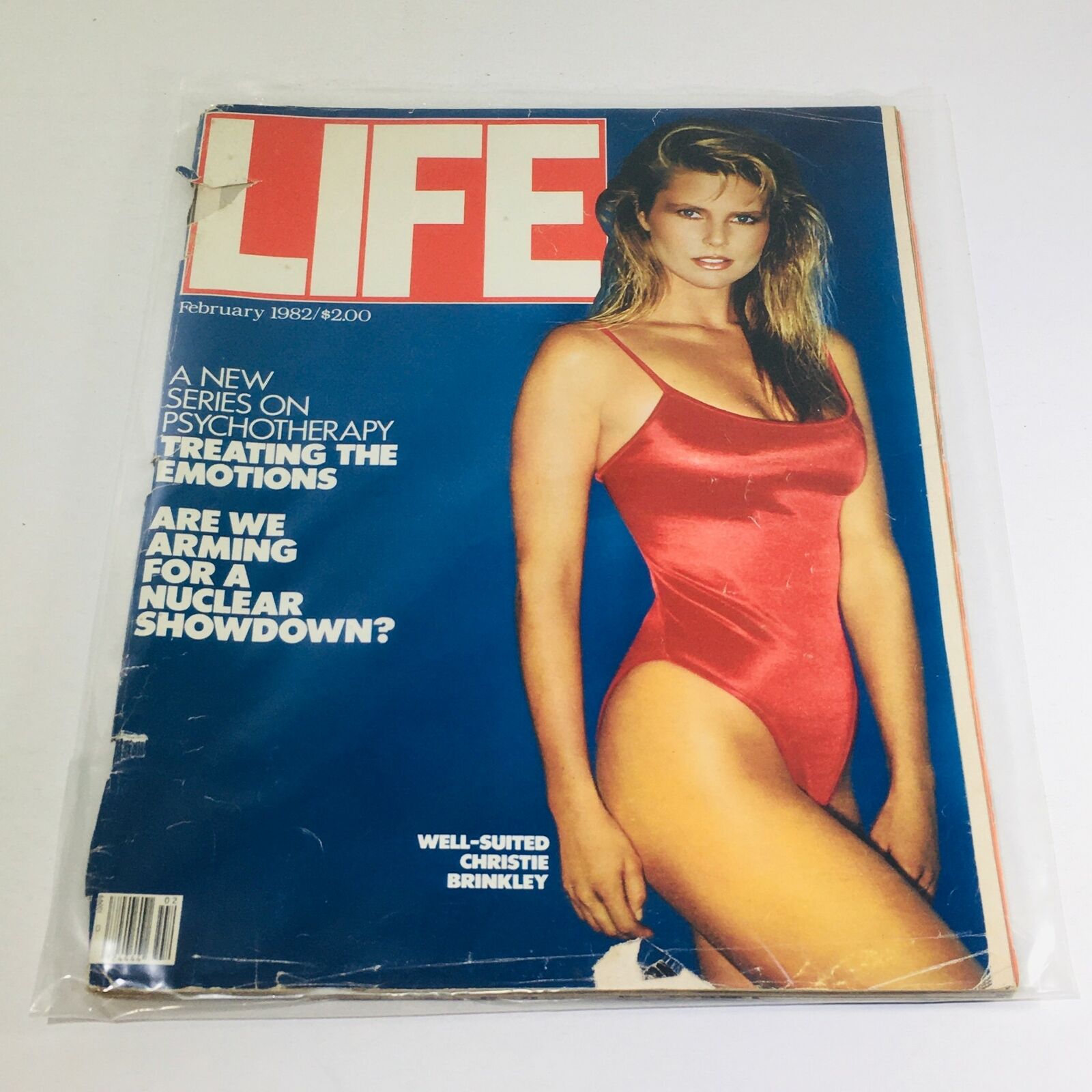 VTG Life Magazine: February 1982 - Christie Brinkley Well-Suited/Treat Emotions